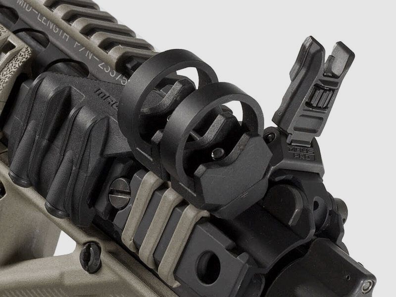 MAGPUL Rail Light Mount links, 11 uur