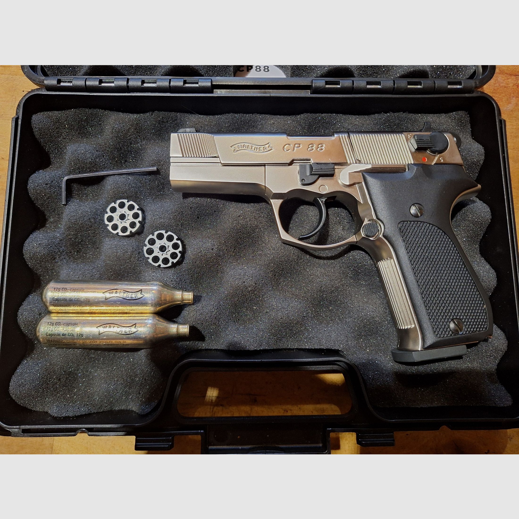 Walther CP88 Nickel (4,5 mm Diabolo) – condizioni top nella valigetta originale + accessori