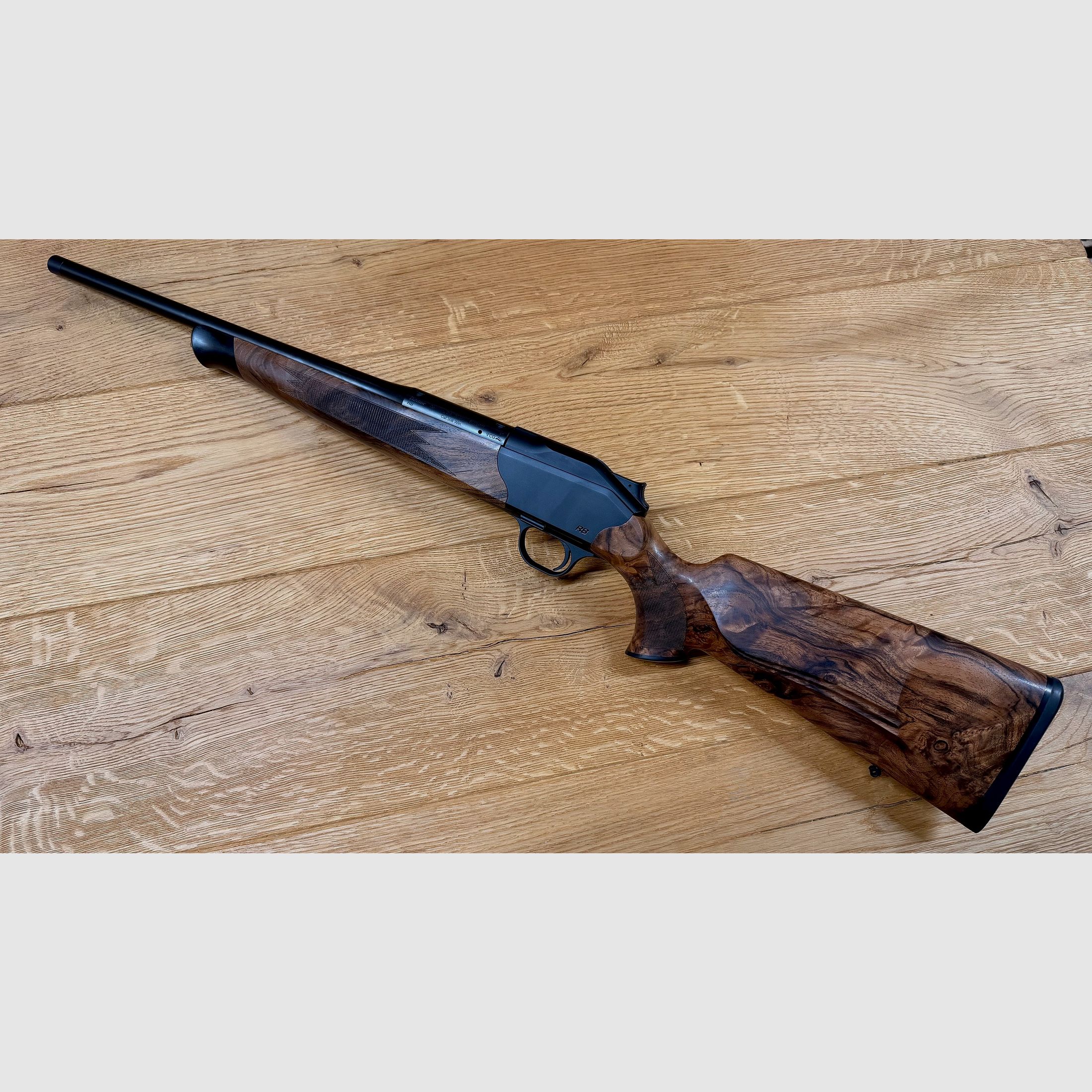 Blaser R8 Holzklasse 7 / Stahlkugel graviert mit Fischhaut / Kaliber und Lauflänge nach Wahl, Bild 4 von 11