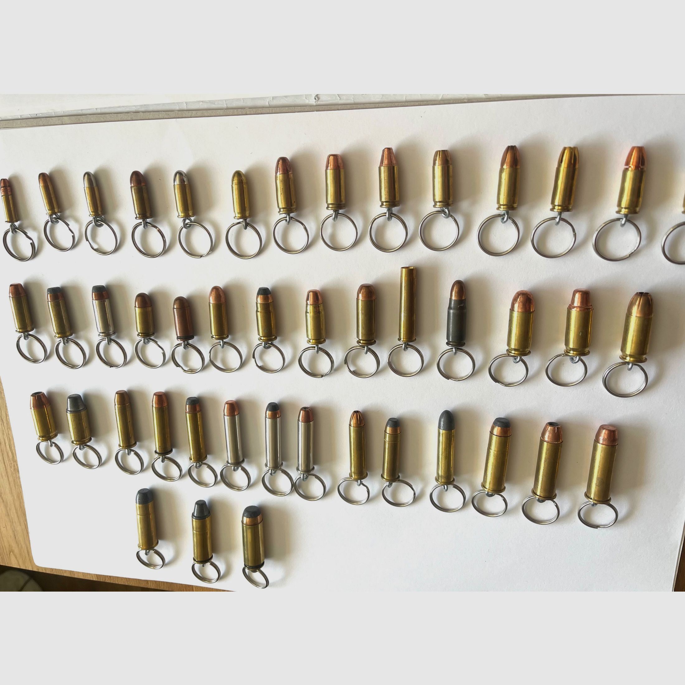 ••• Verschillende cartridges - sleutelhanger pistool •••, afbeelding 2 van 11