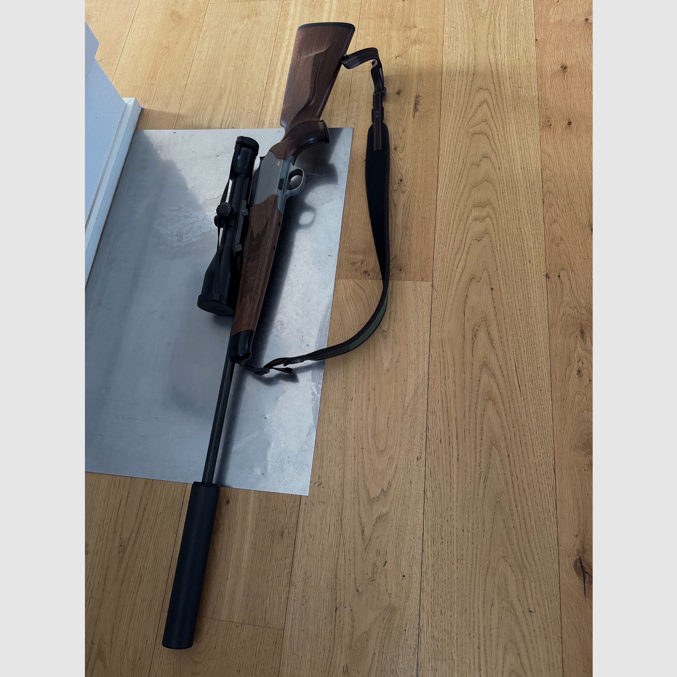 Blaser R8 Standard mit Schalldämpfer von A-Tec