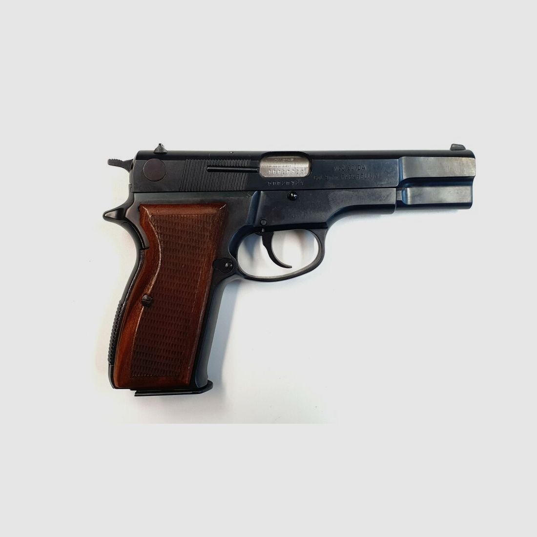 MAUSER-WERKE Oberndorf GmbH Halbautomatische Pistole Mauser Oberndorf GmbH, Mauser 90 DA - 9mmLuger