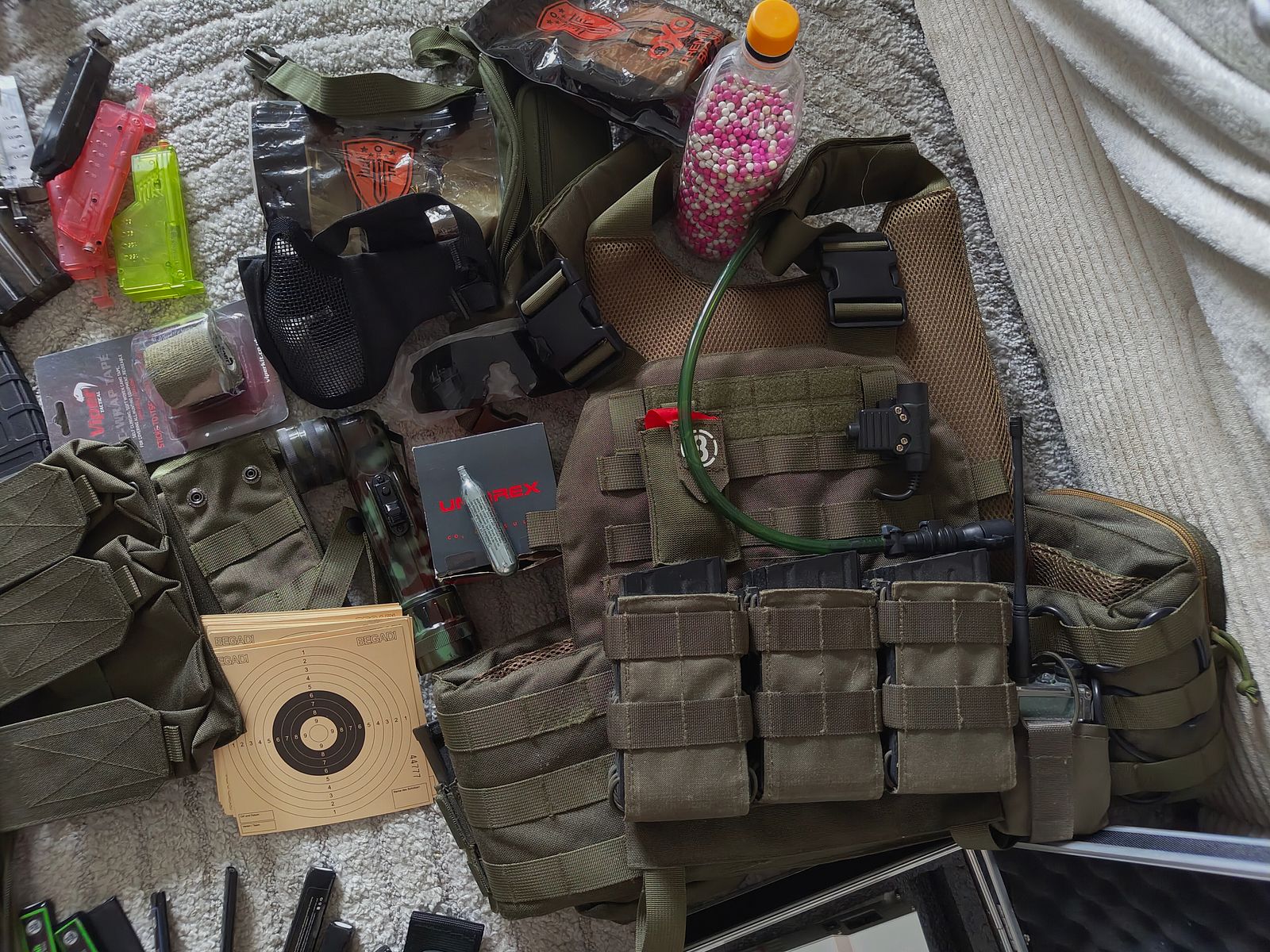 Airsoft mit viel Zubehör