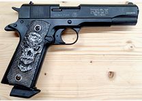 Colt Government 1911 A1 PTB 774 – 9 mm P.A.K. – Sondergriffschalen & Spezial-Magazinboden