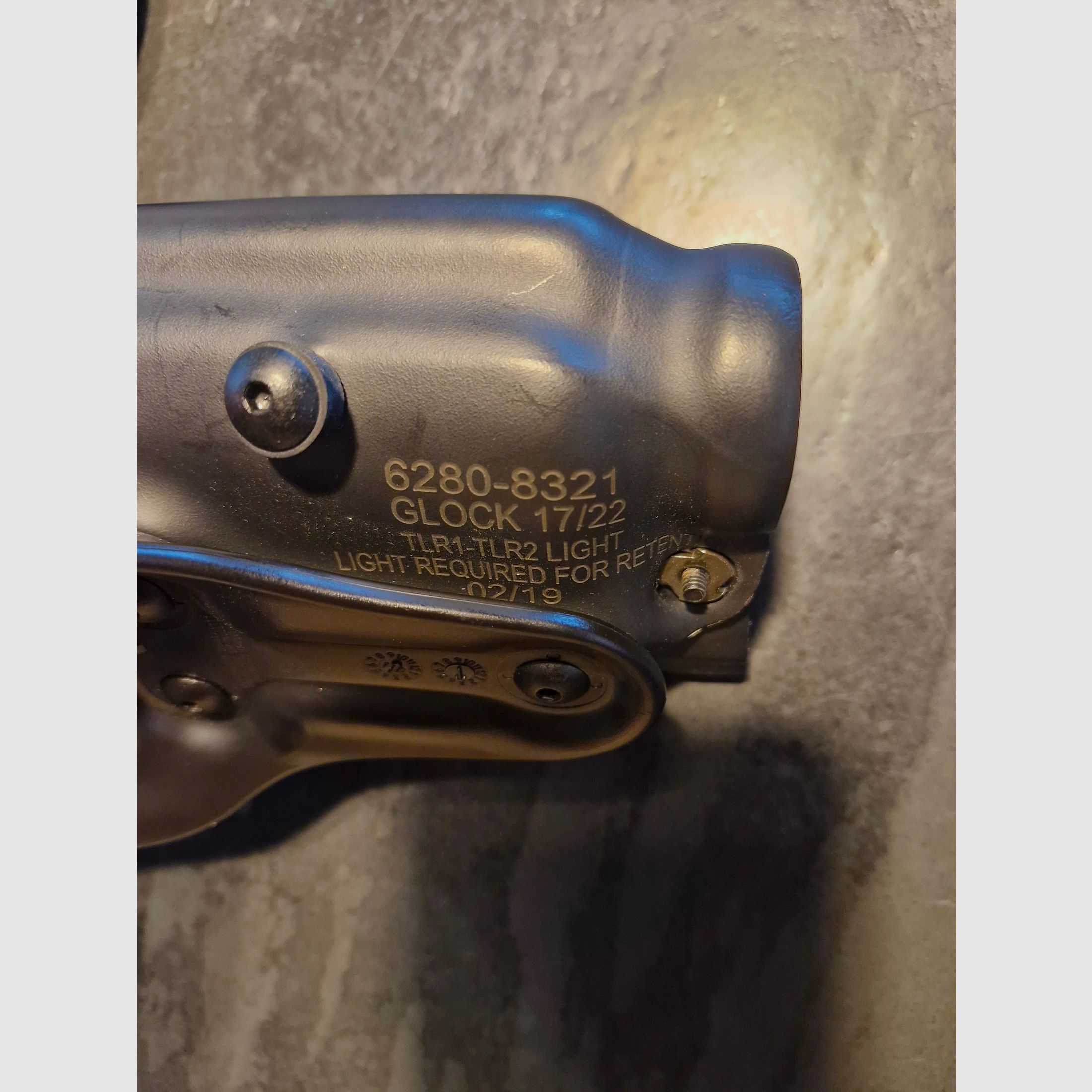 Holster for Glock 17/22 Safariland