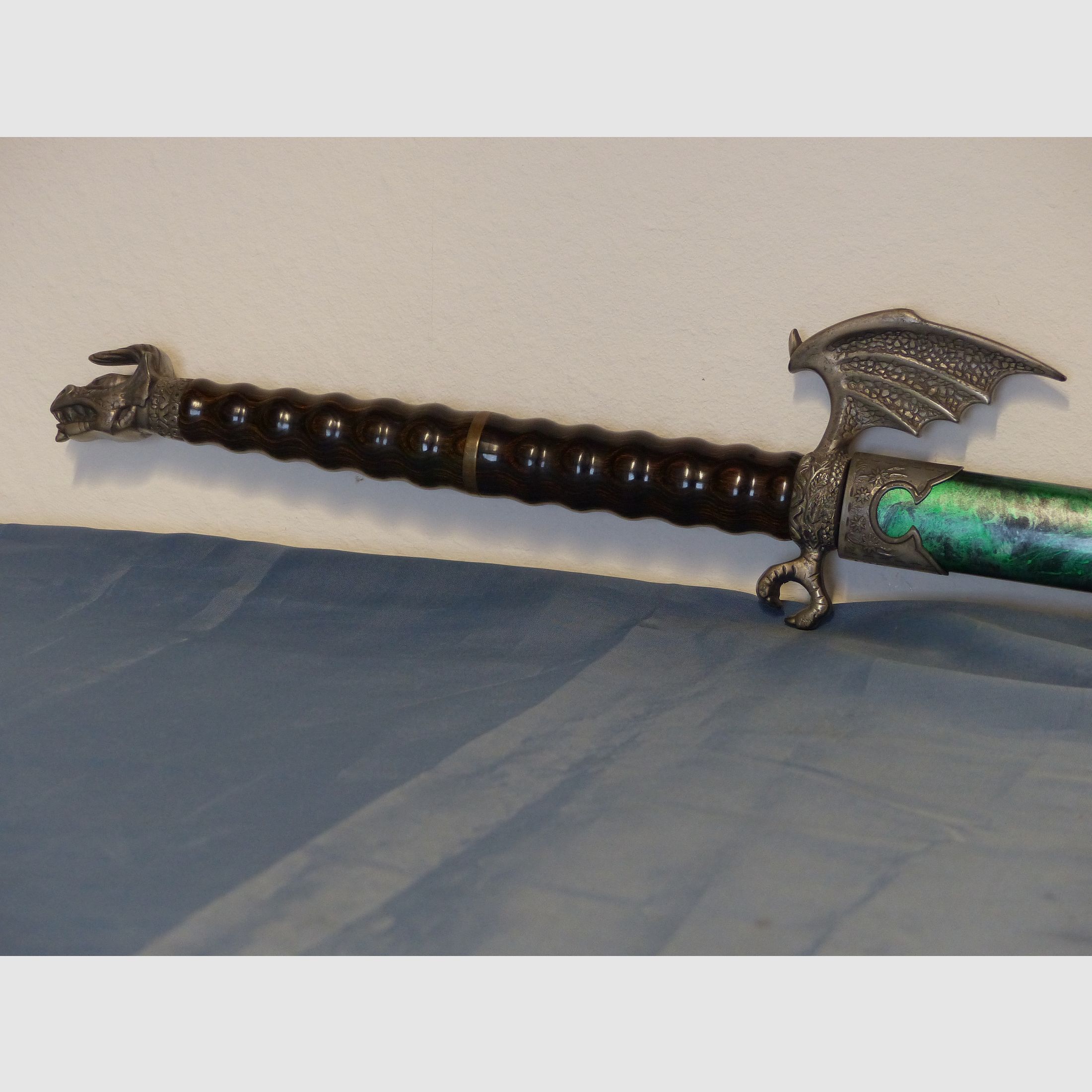 Katana Samurai Schwert Drachenmotiv Dragon grüne Scheide