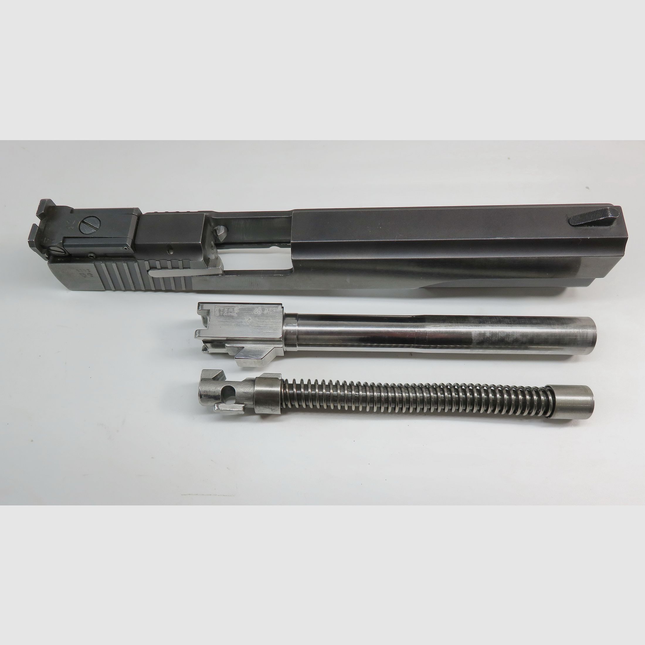 Peters Stahl Multicaliber .45 ACP und 9 mm | 2 komplette Wechselsysteme | 6 Zoll 