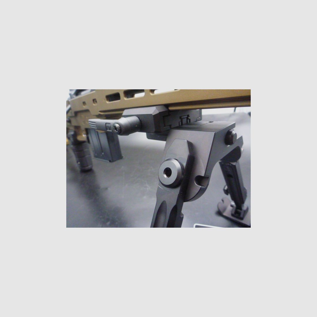 Bipod Fortmeier H184 + Schnellmontage IUT/ARCA, Bild 3 von 3