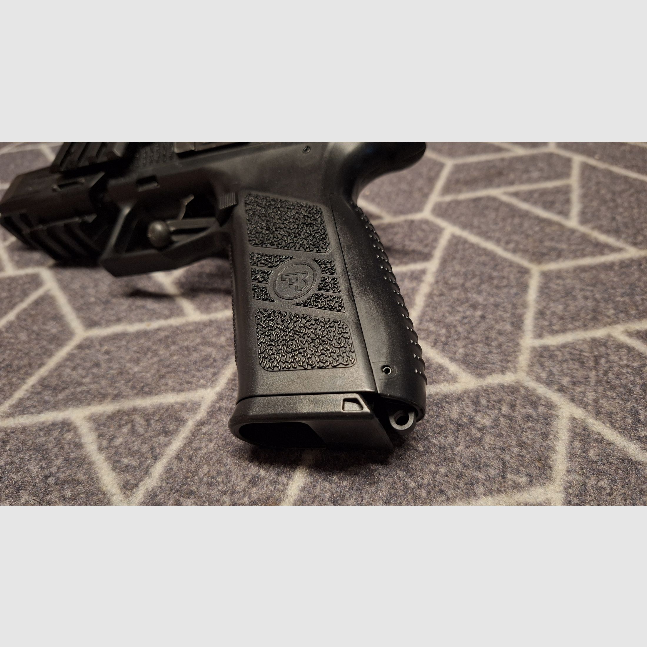 CZ P-09 Duty 4,5 mm Diabolo/Stahl BB Co2-Pistole Blow Back, Bild 9 von 12