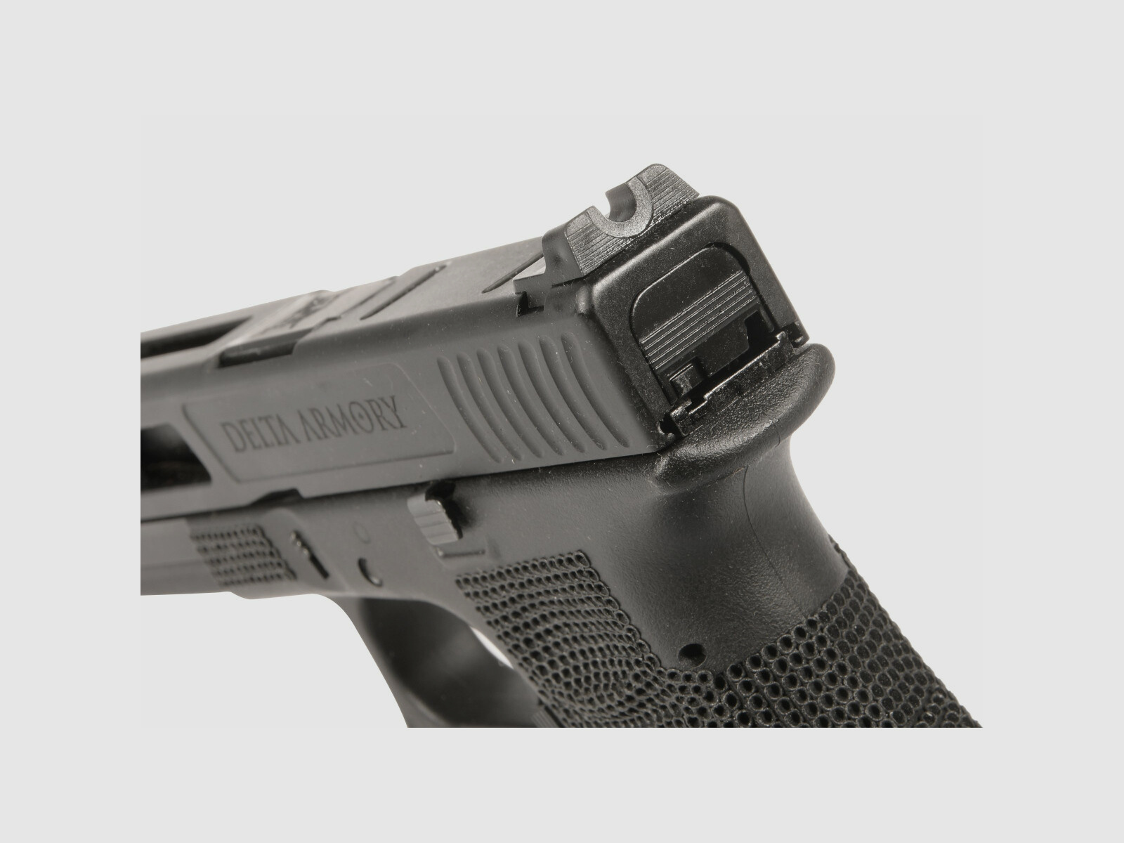 P01 GBB Airsoft Pistole in Schwarz | Delta Armory