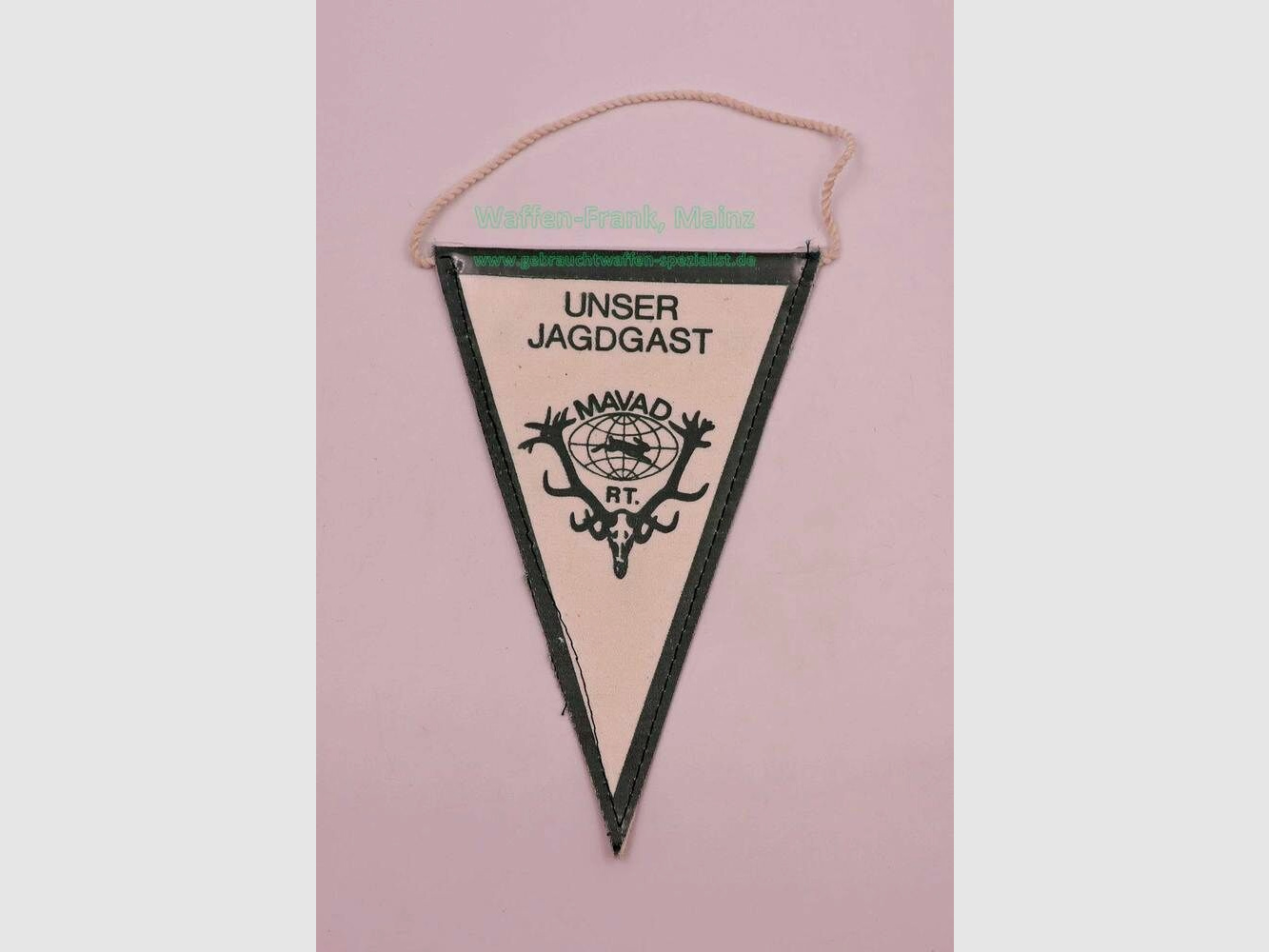 Hungary - Manufacturer unknown Guest pennant Mavad