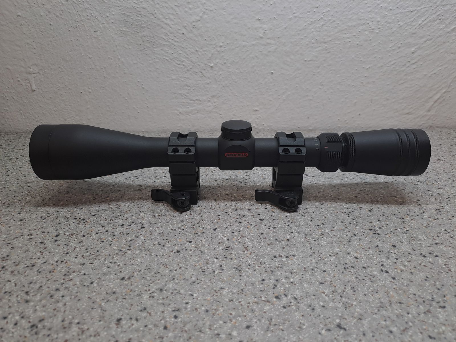 Redfield Revolution 3-9×40, mit UTG Schnellspann Montage Weaver