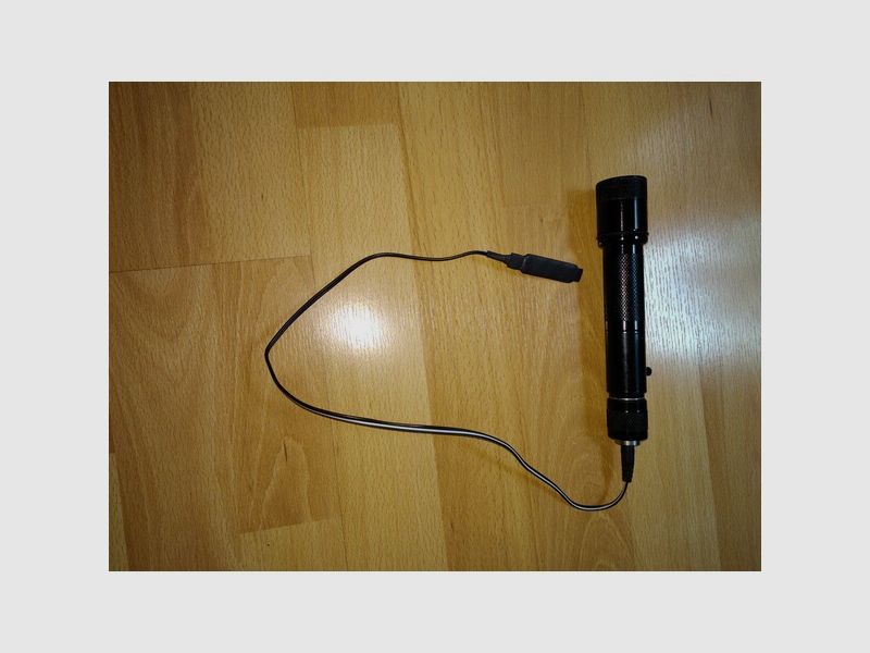 Taktischer Strahler Surefire 6P