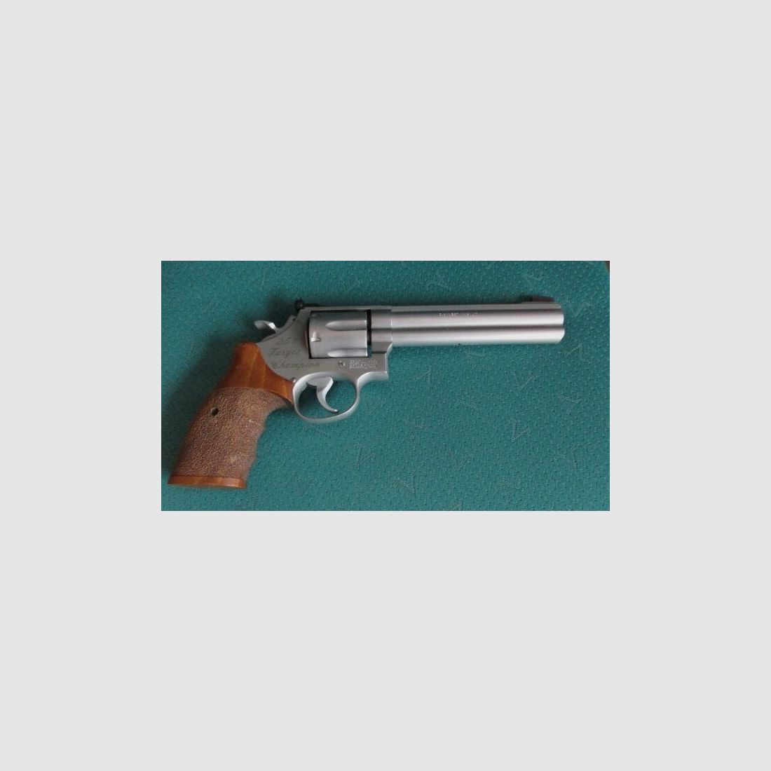 Revolver Smith & Wesson Target Champion .357mag