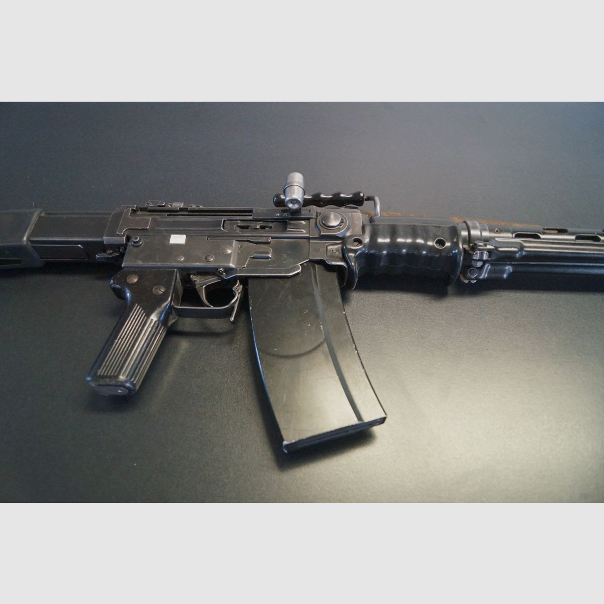 SIG Stgw.57, image 2 of 5