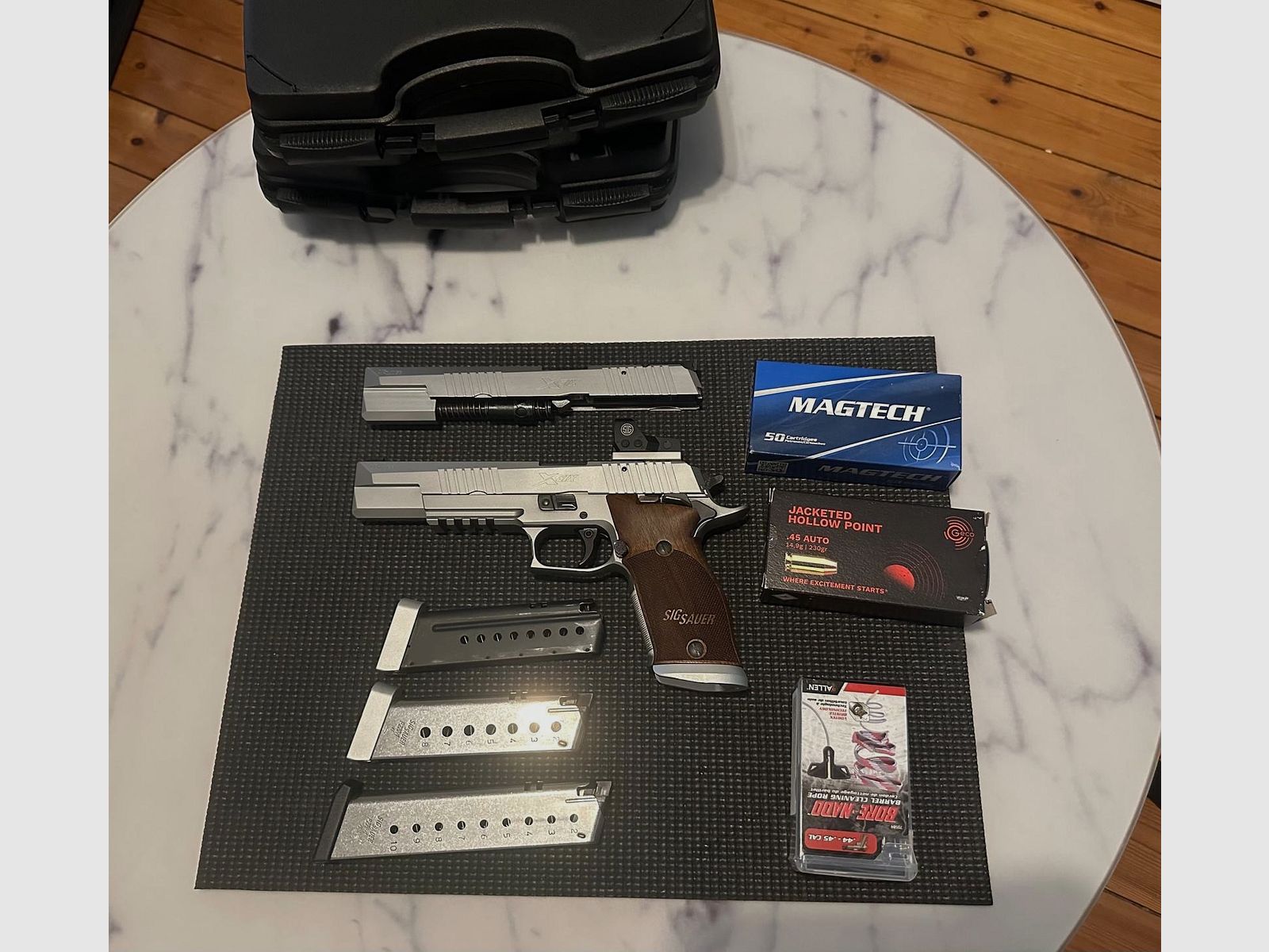 Sig Sauer  X-Six 45 Acp und WS 9mm