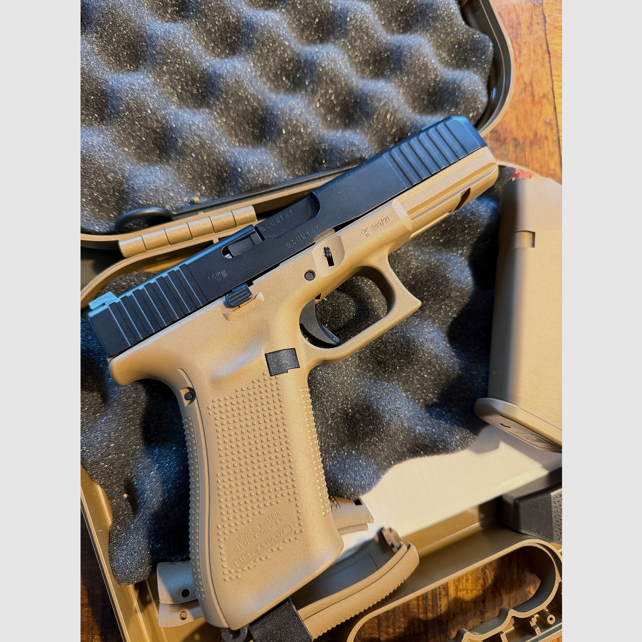 Glock semi-automatic pistol Glock 17 Gen.5 FS/FXD "FR Coyote" caliber 9x19 standard armament French Army