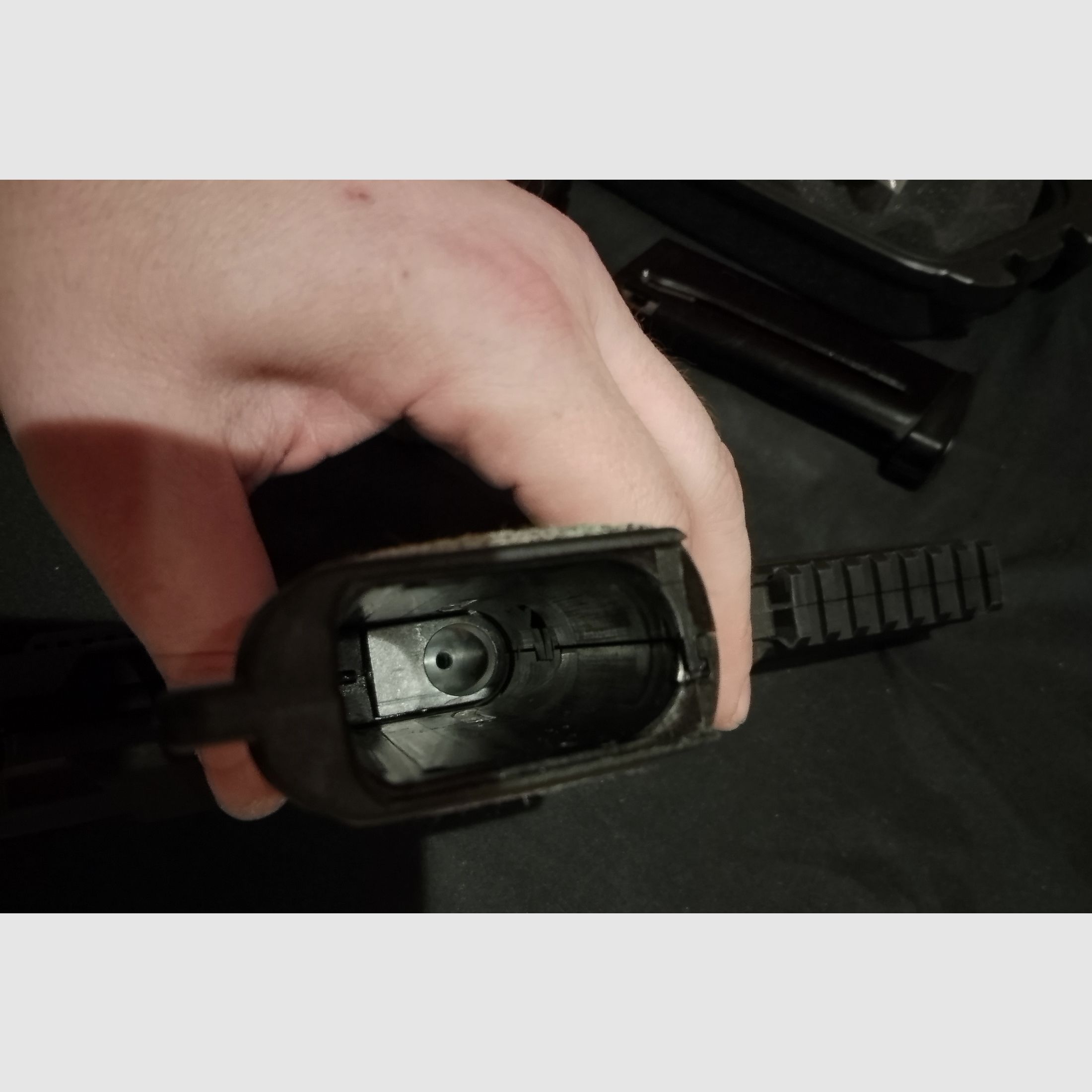 Ähnlich Tippmann Tipx Pg7 Mission Markierer .68 Zubehör Tuning  Paintballs Cal 68 Set 2 Magazine co2 Koffer Nagelgeschosse Rubberballs 