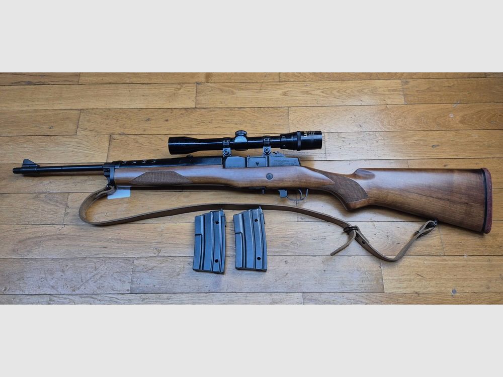 Sehr schöne kleine Büchse RUGER MINI 14 Ranch Rifle – Kal. 222 Rem. – Zielfernrohr Laurell 3-9×32 – Sehr schöner Brünierung zu 99 % – Sehr schönes Holz – Mechanik einwandfrei – Sehr schöner Lauf – Super Gelegenheit 100% purer Spaß – Geliefert mit Gewehrriemen und drei Magazinen! – TBE++, Bild 33 von 34
