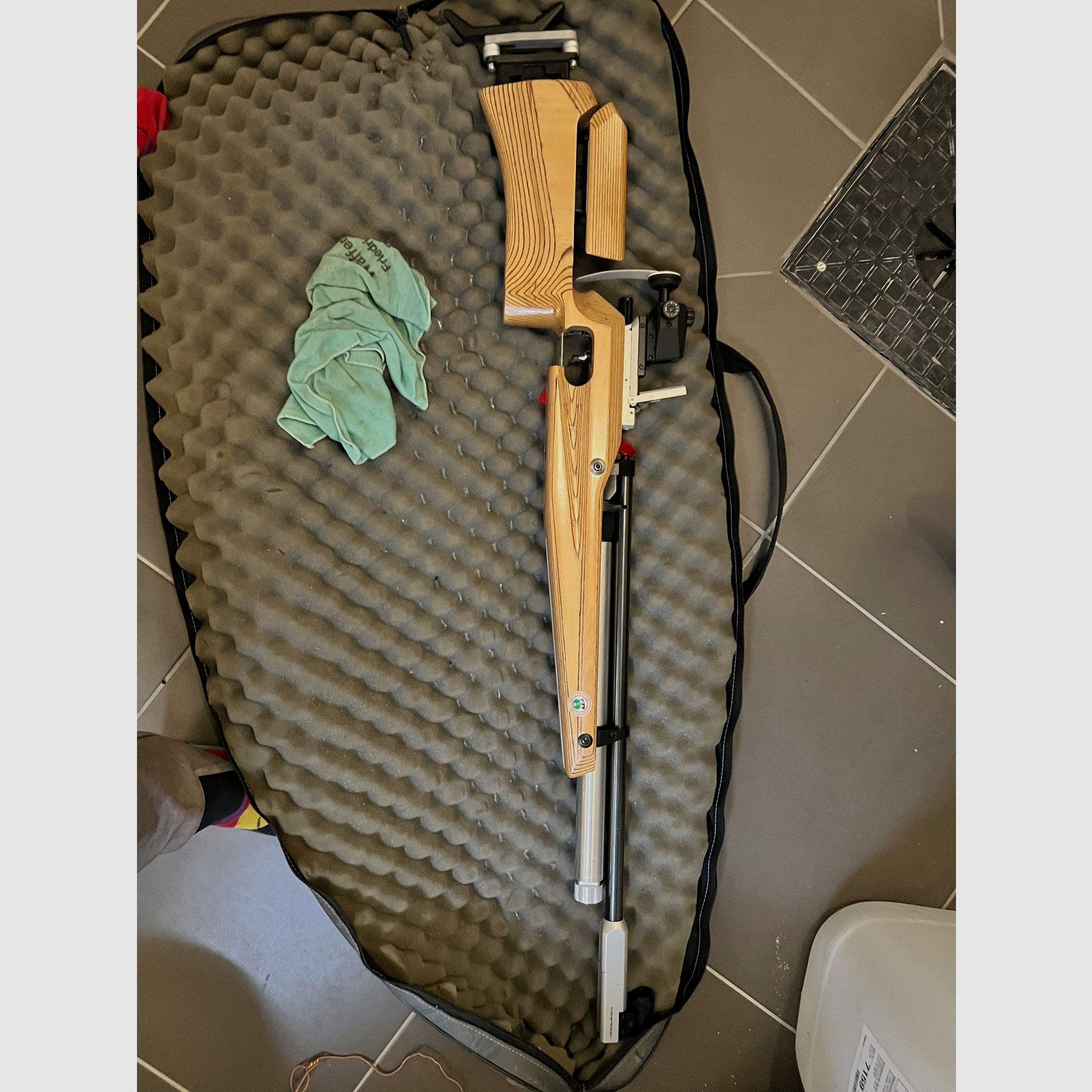Feinwerkbau P70 sinistra, immagine 2 di 2