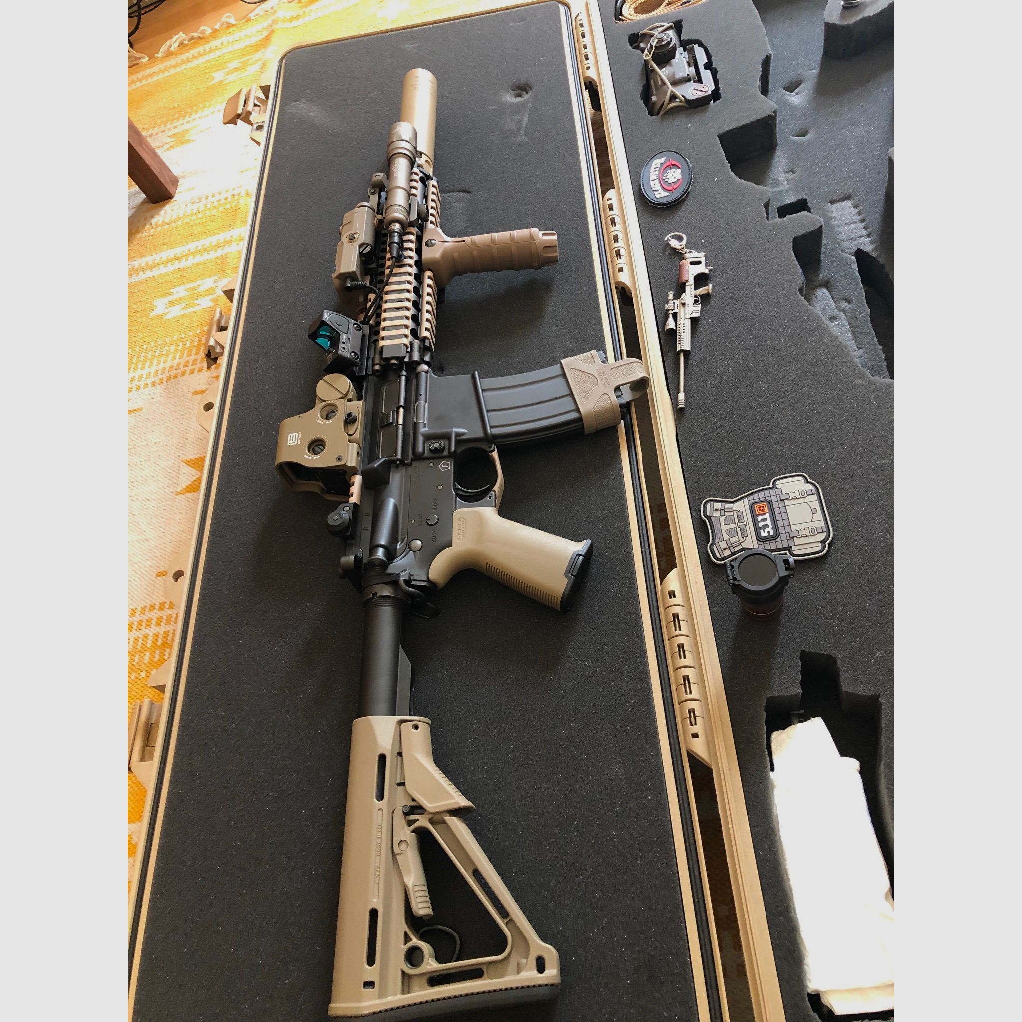 Tokyo Marui MK 18gbb und MK16 URGI AEG, Glock 19X