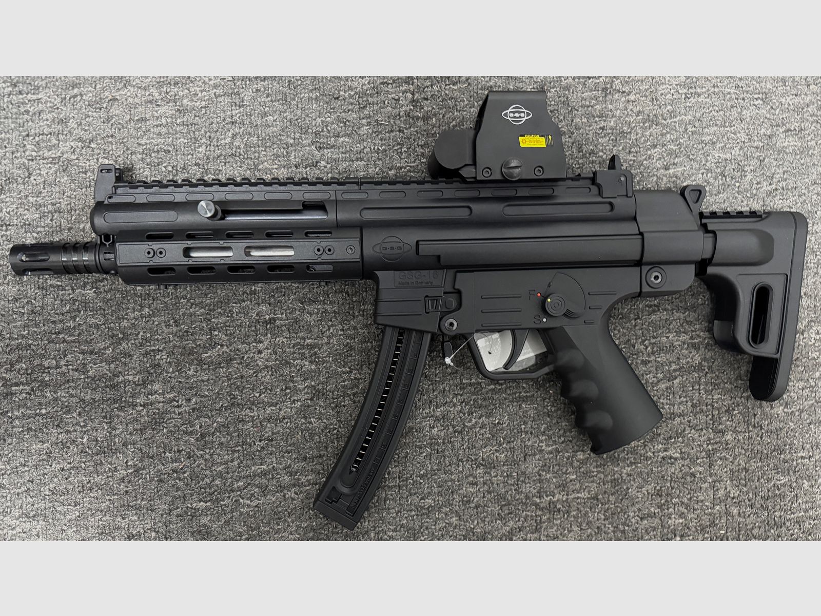 GSG 16 M-LOK Super Set .22lfb + GSG Optik + 22 & 110 Schuss Magazin