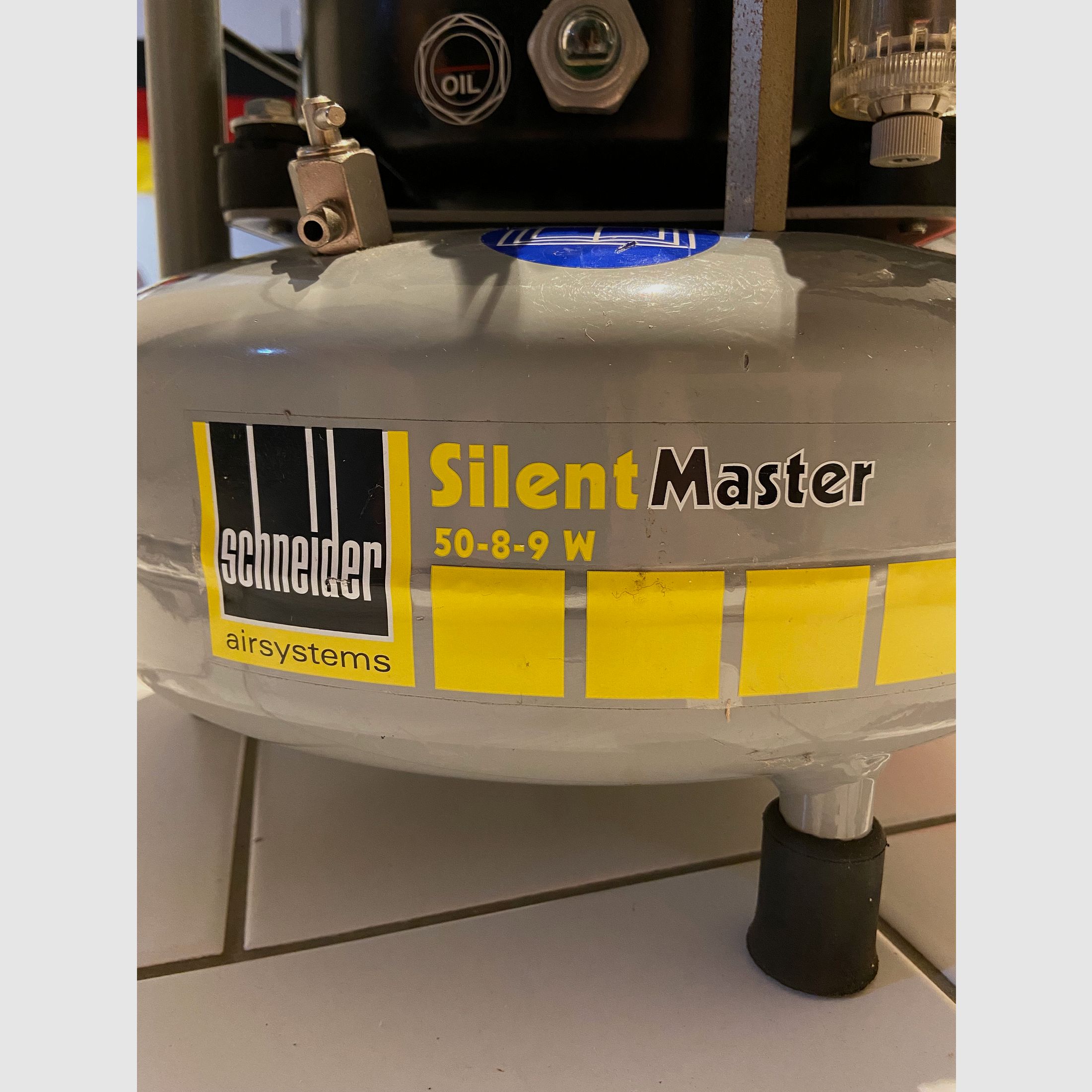 Schneider Compressor Silent-Master SEM 50-8-9 W - Fluistercompressor!