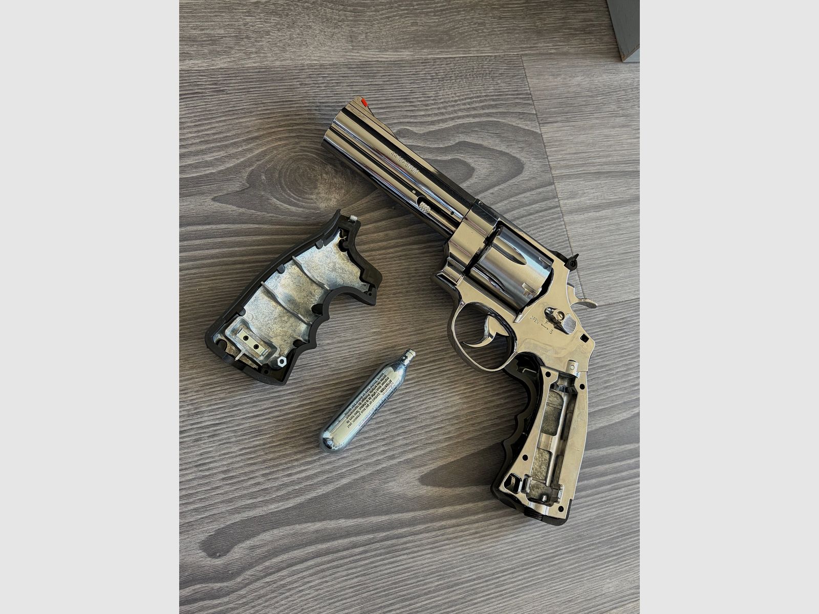 Smith and Wesson co2 Revolver 629 5“ N E U