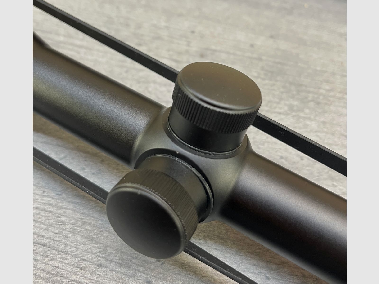 B-stock HAWKE 14120 Vantage 3-9x40 riflescope with 30/30 duplex reticle waterproof / U2025-12