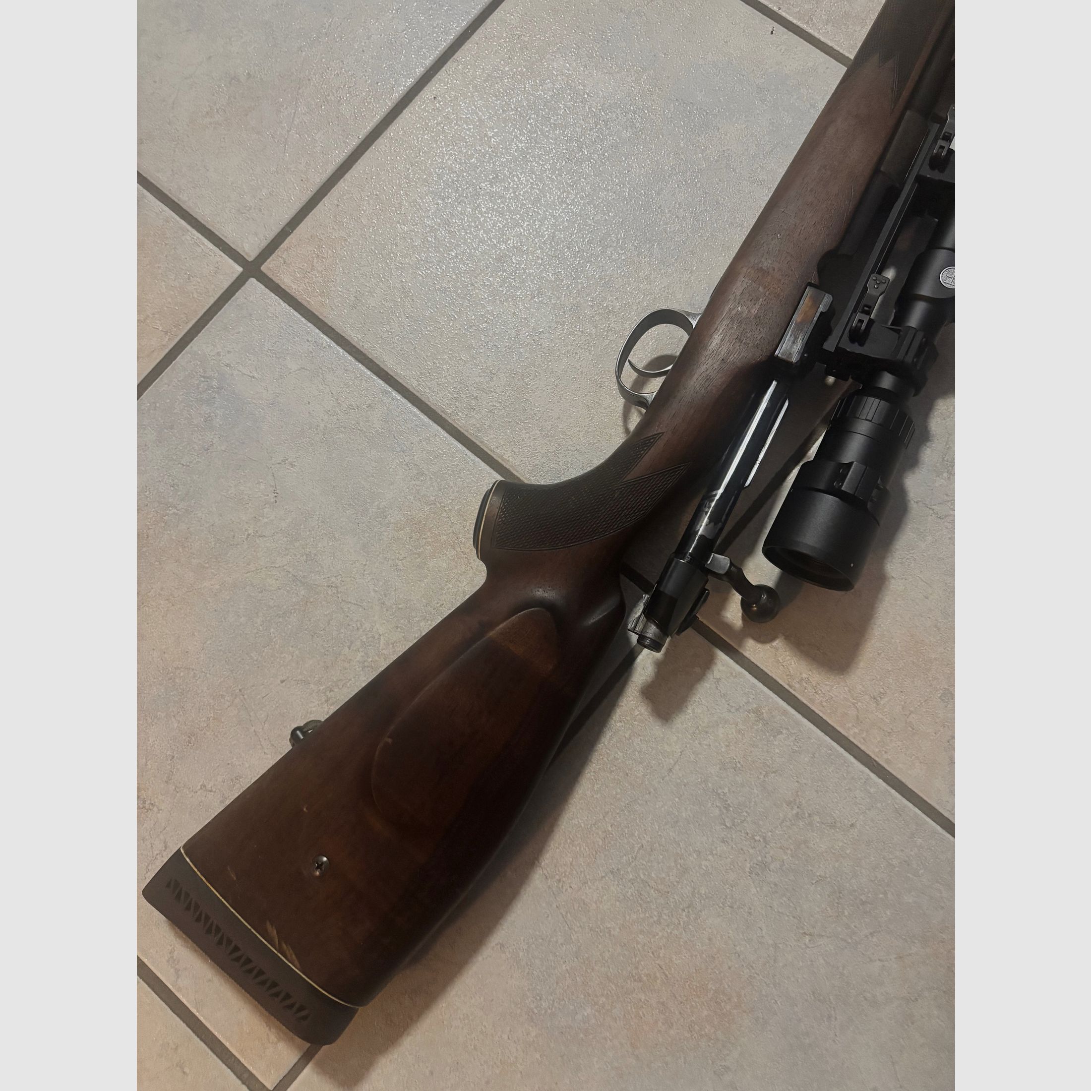Mauser 98er 8x57IS incluso HAWKE 4-12x