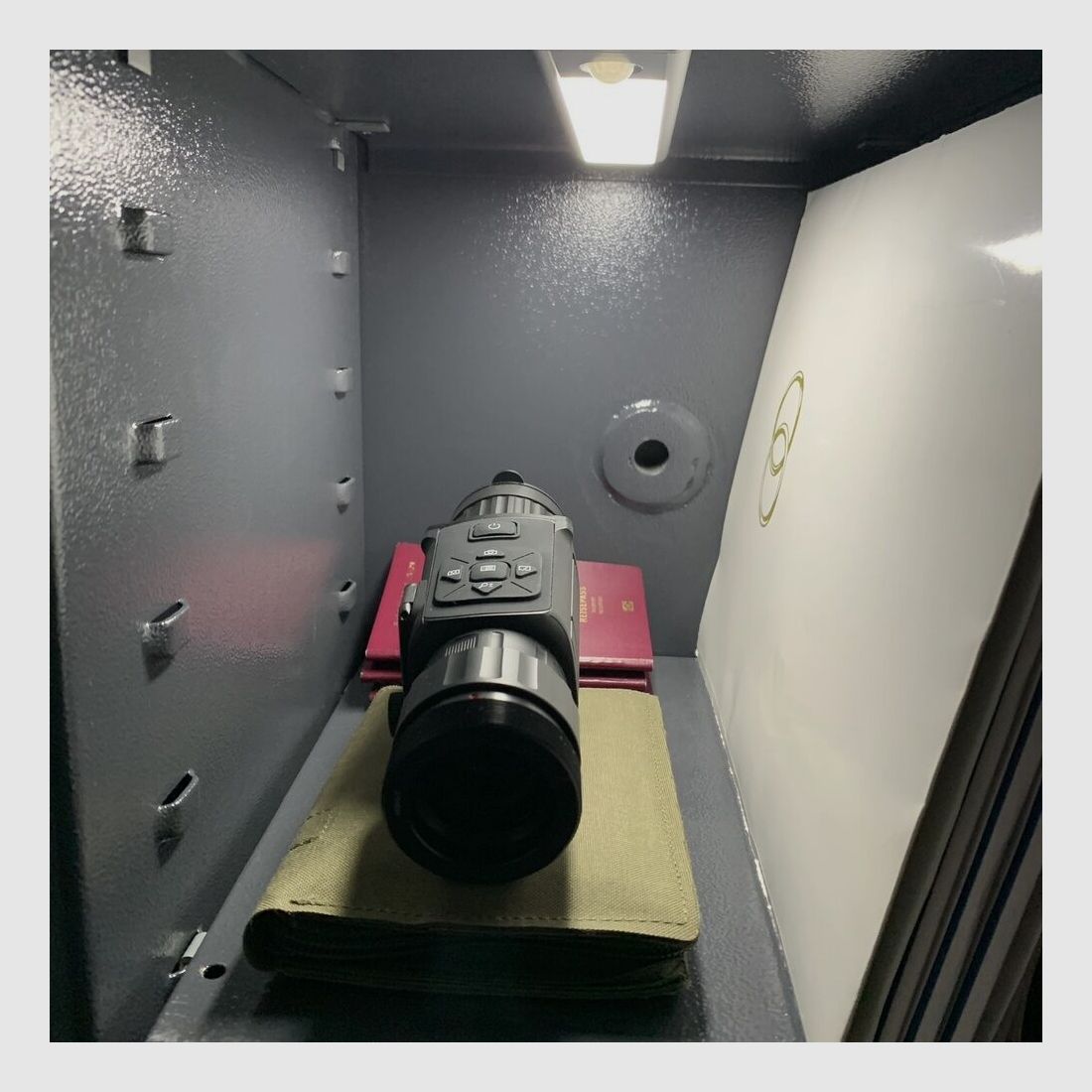 Armorum Armorum Magn. LED Leuchte mit Sensor, 200mm