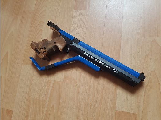 Pistolet meczowy Feinwerkbau FWB 103