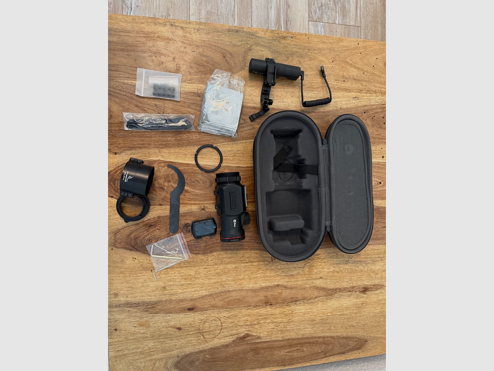 InfiRay Mate MAH50 dispositivo di imaging termico con accessori - Il pacchetto tutto incluso per un avvio diretto. Adattatore da 57 mm incluso - ora si chiama Nocpix