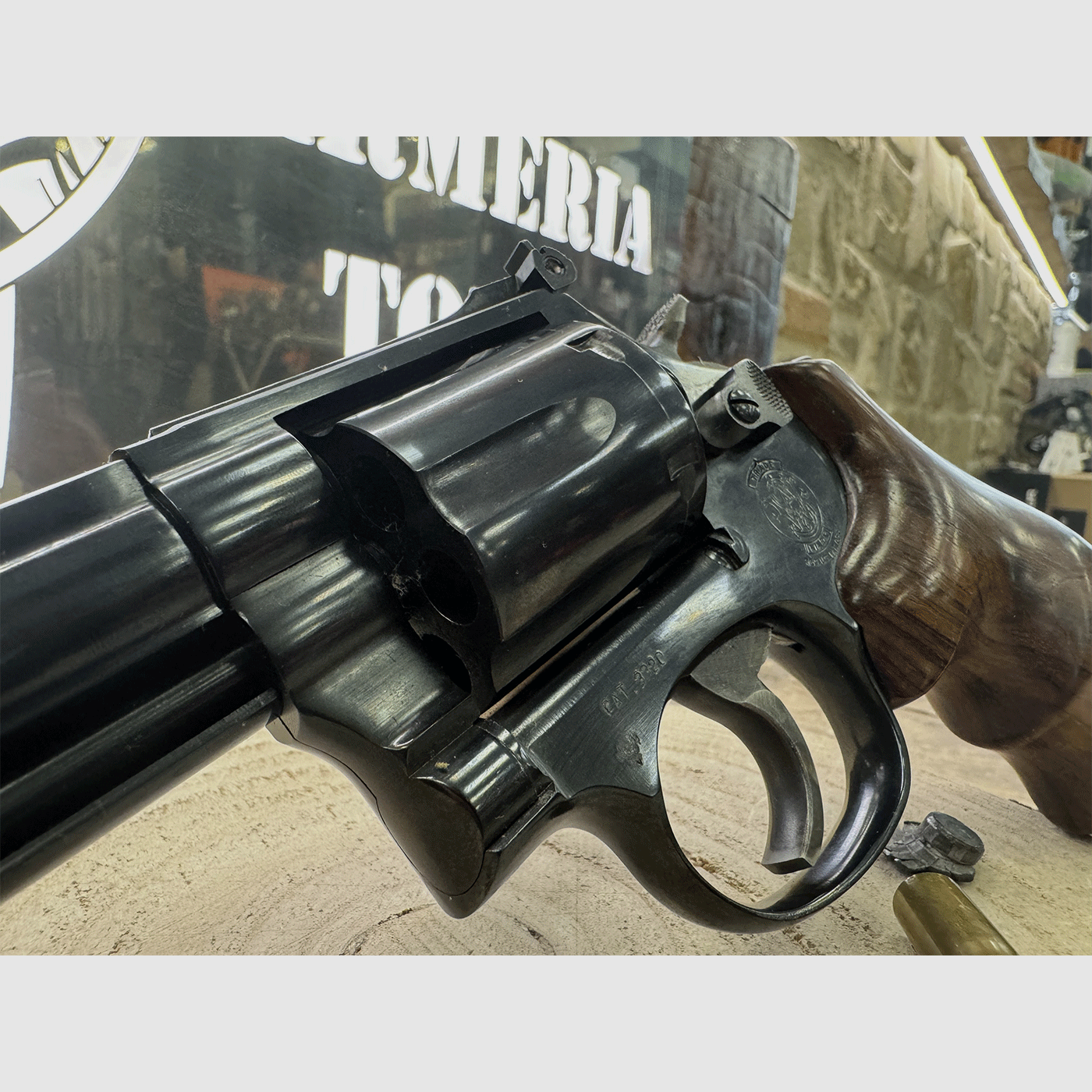 GEBRUIKT – REVOLVER – SMITH & WESSON MOD. 586 6" kal. 357 Mag., afbeelding 3 van 7