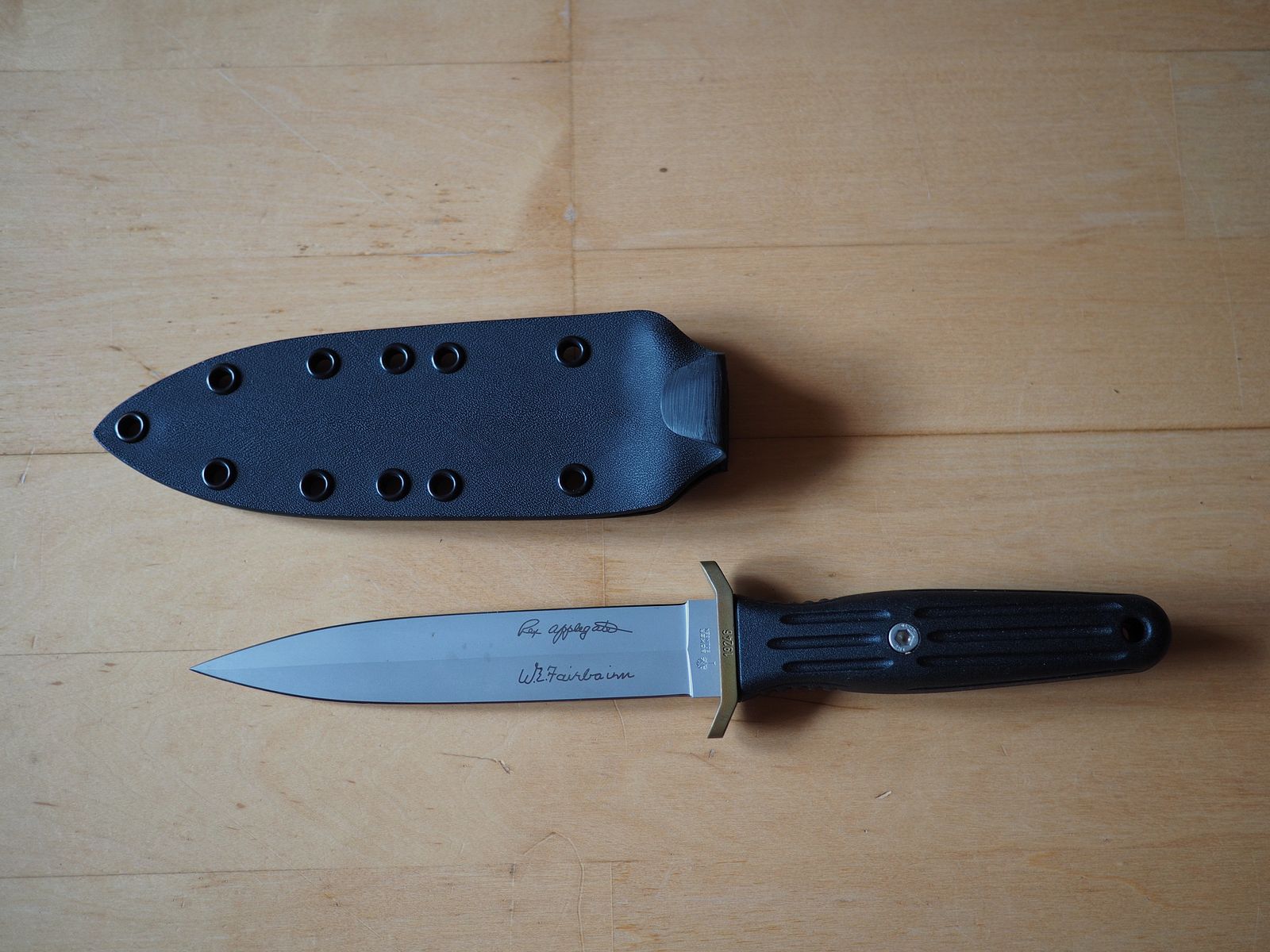 Applegate-Fairbairn messer jachtmes