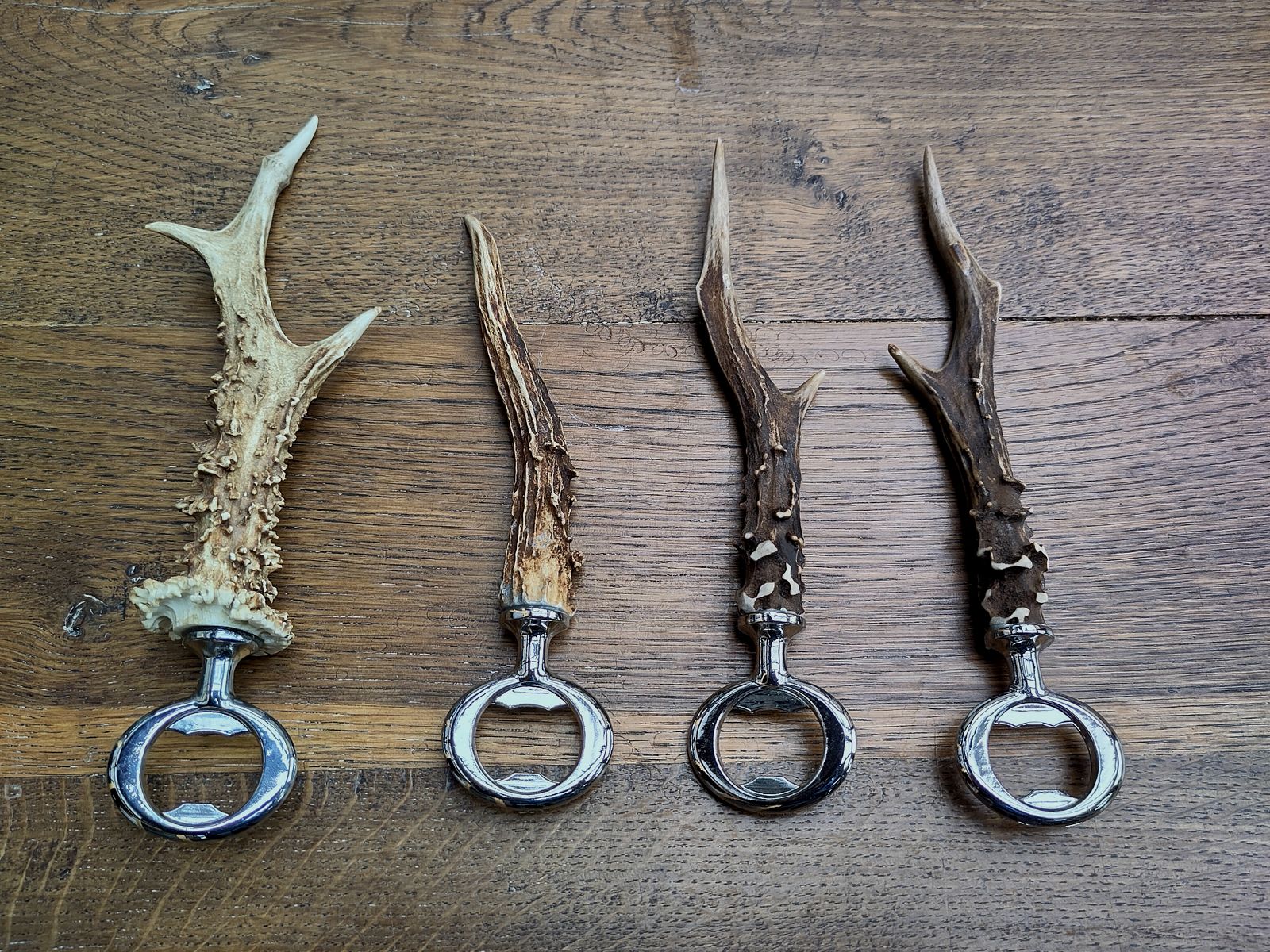 Otwieracz do butelek z sarną