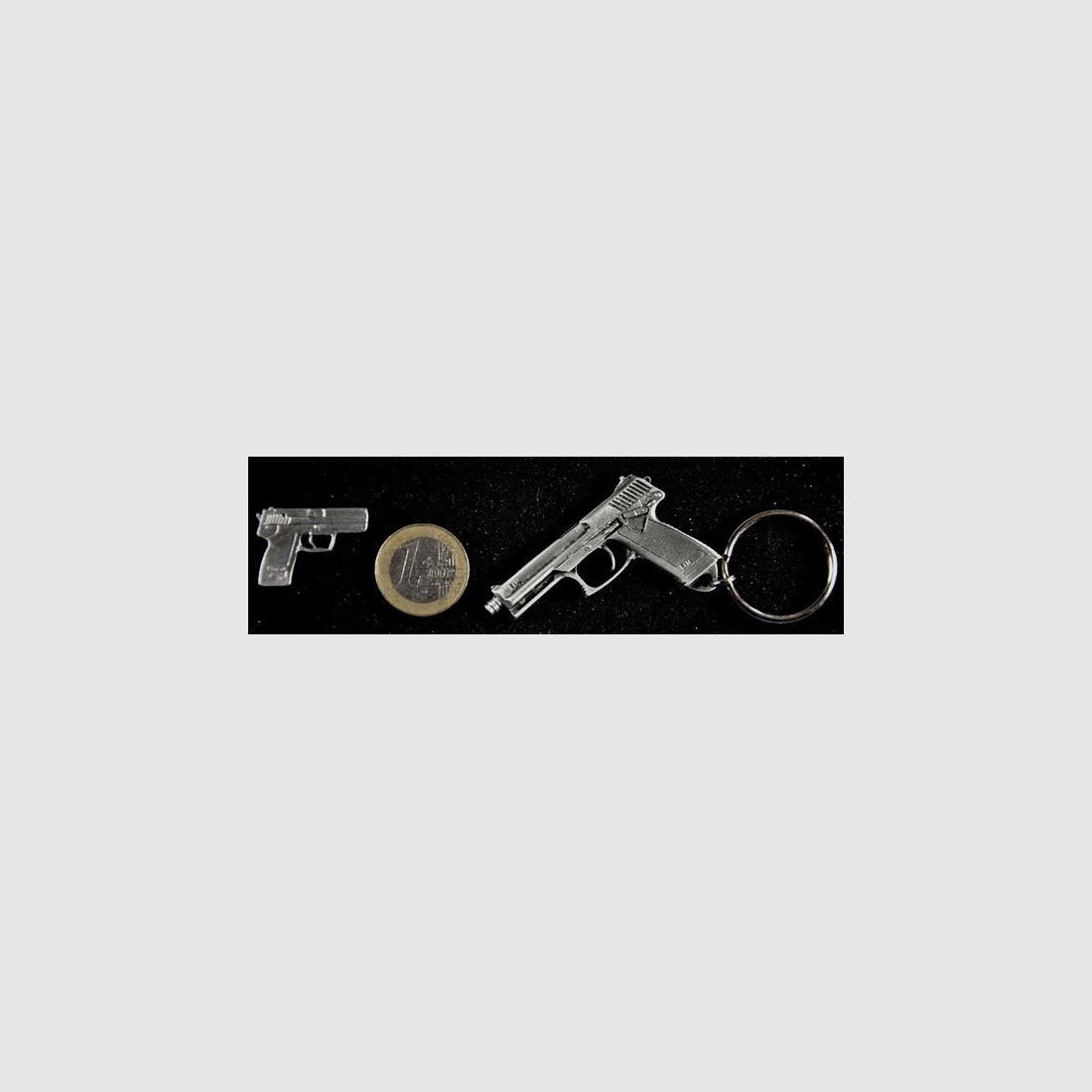 1 original Werbeanstecker von Heckler & Koch, USP + 1 Schlusselanhänger SOCOM