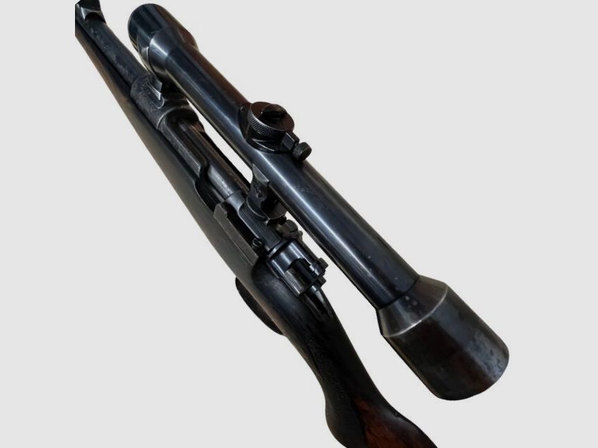 Inconnu avec ZF 4 et système de montage SEH 98