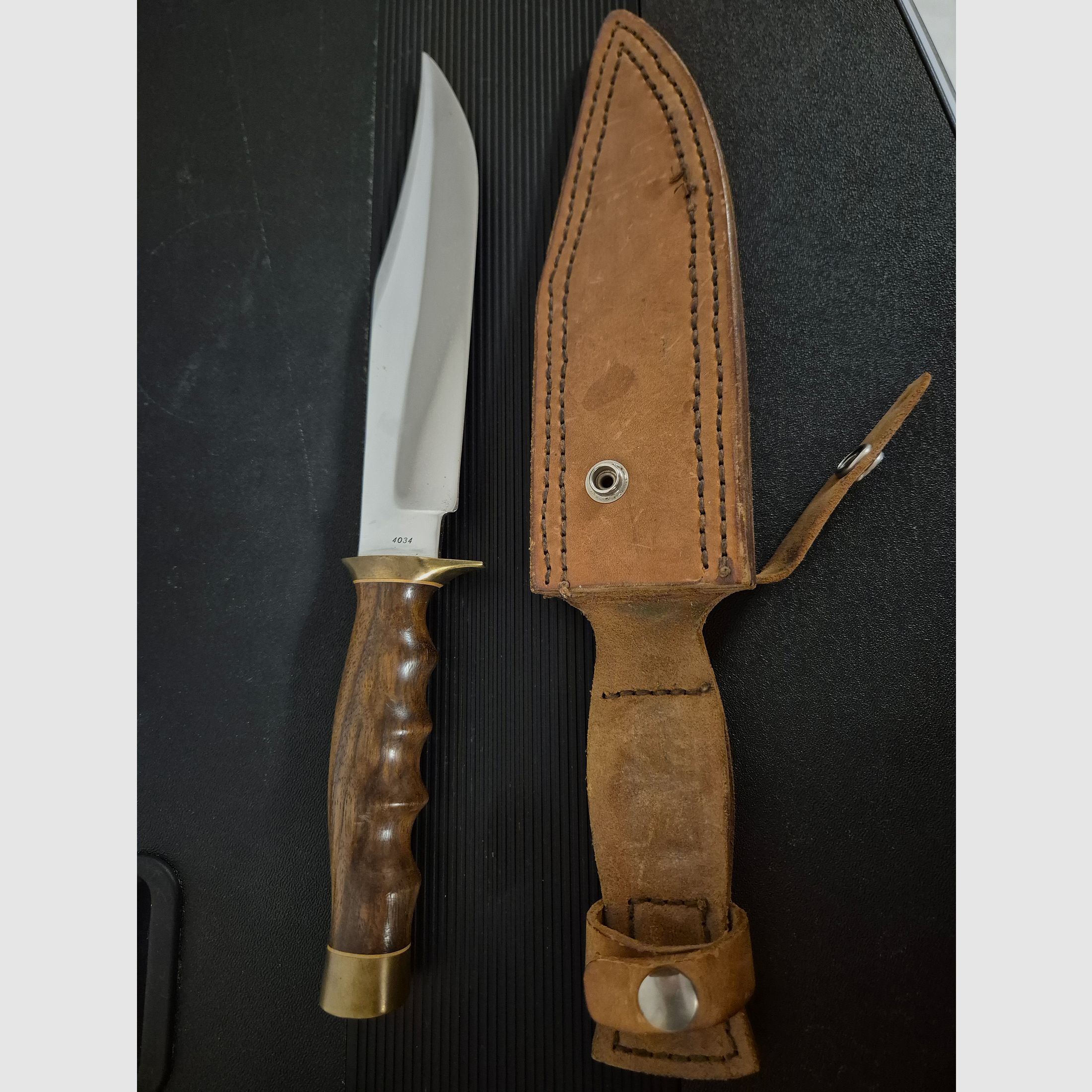 Klassisches Bowie- / Jagdmesser „Horst Braue“ mit Holzgriff & Lederscheide, Bild 1 von 3