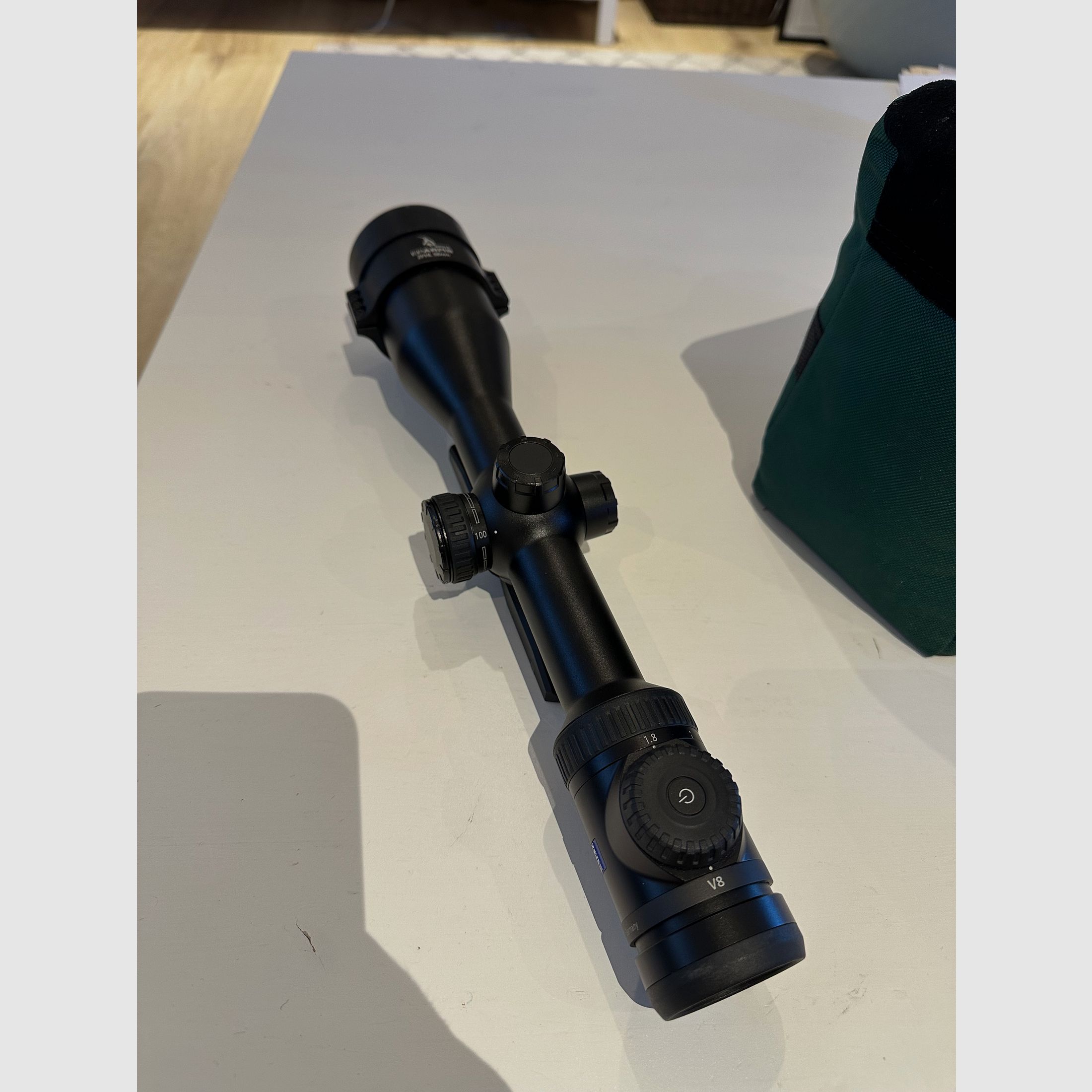 Zeiss V8 1,8-14  Abs. 60 mit Schiene und Dentler Montagebasis- *neue Version* mit 30mm Mittelrohr (früher 36mm)