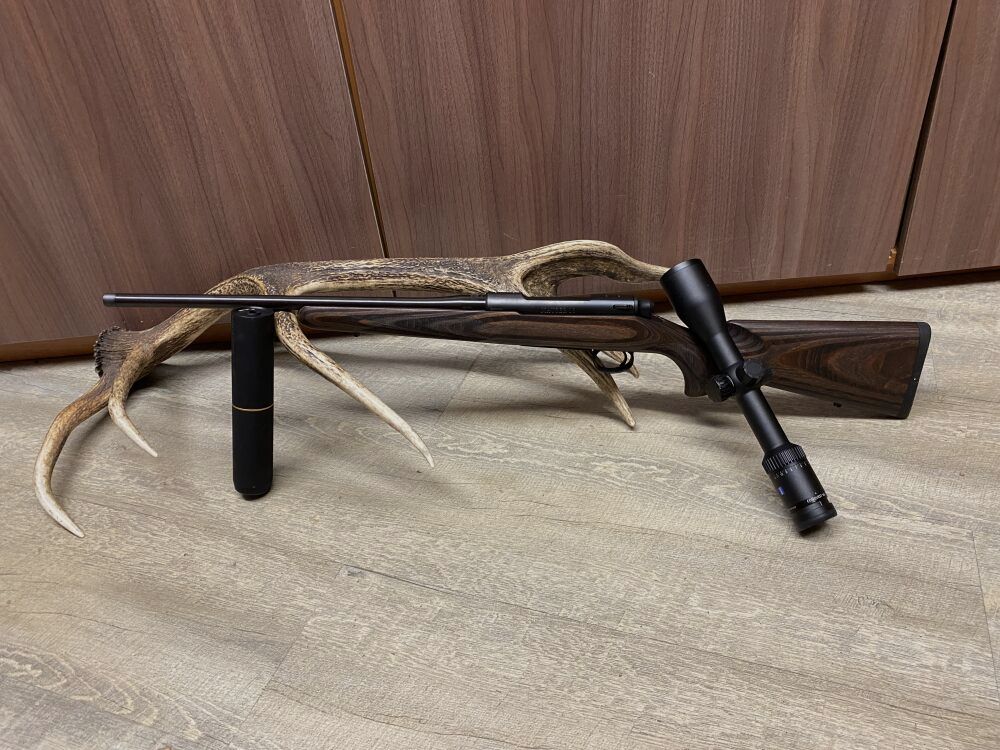 Mauser M18 Pure, mit Zeiss Conquest V6 2-12x50 M, mit Schiene