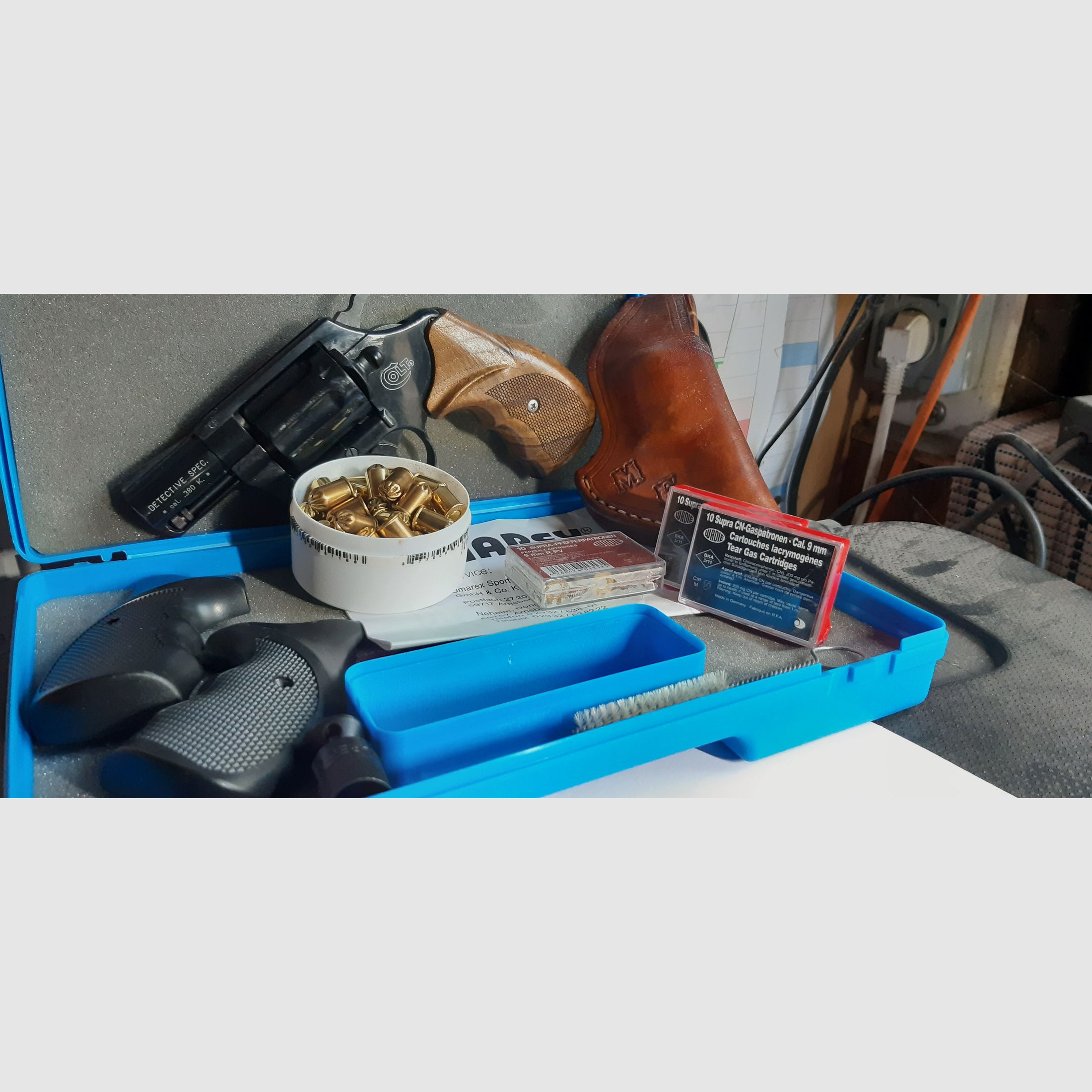 Bardzo ładny rewolwer gazowy 2" od ,,Colt,, kal..380,/9mm