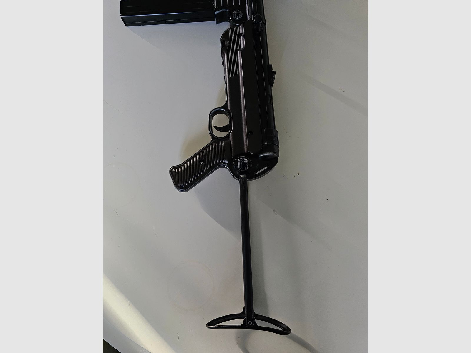 Legends CO2 MP40
