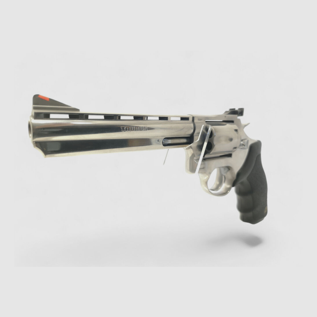 Taurus 689