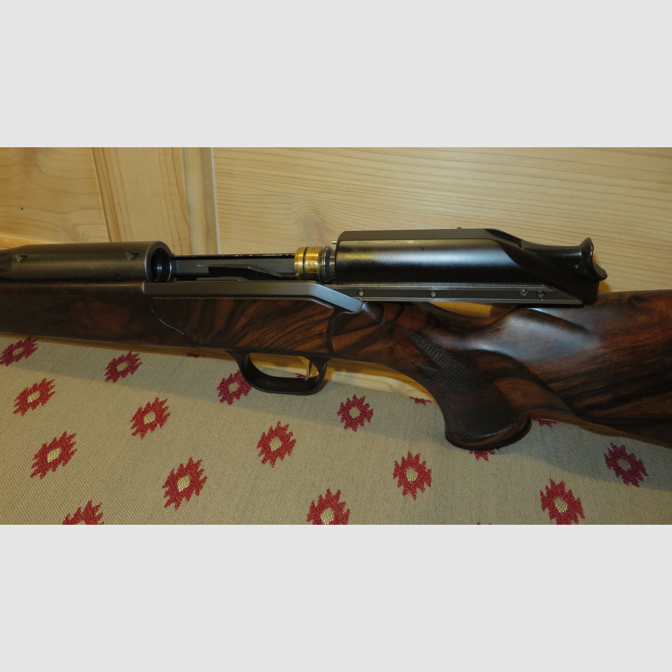 Blaser R93 Attache Holzklasse 7 z lufcami w kalibrze 6,5x57 i wymiennym lufą 30.06