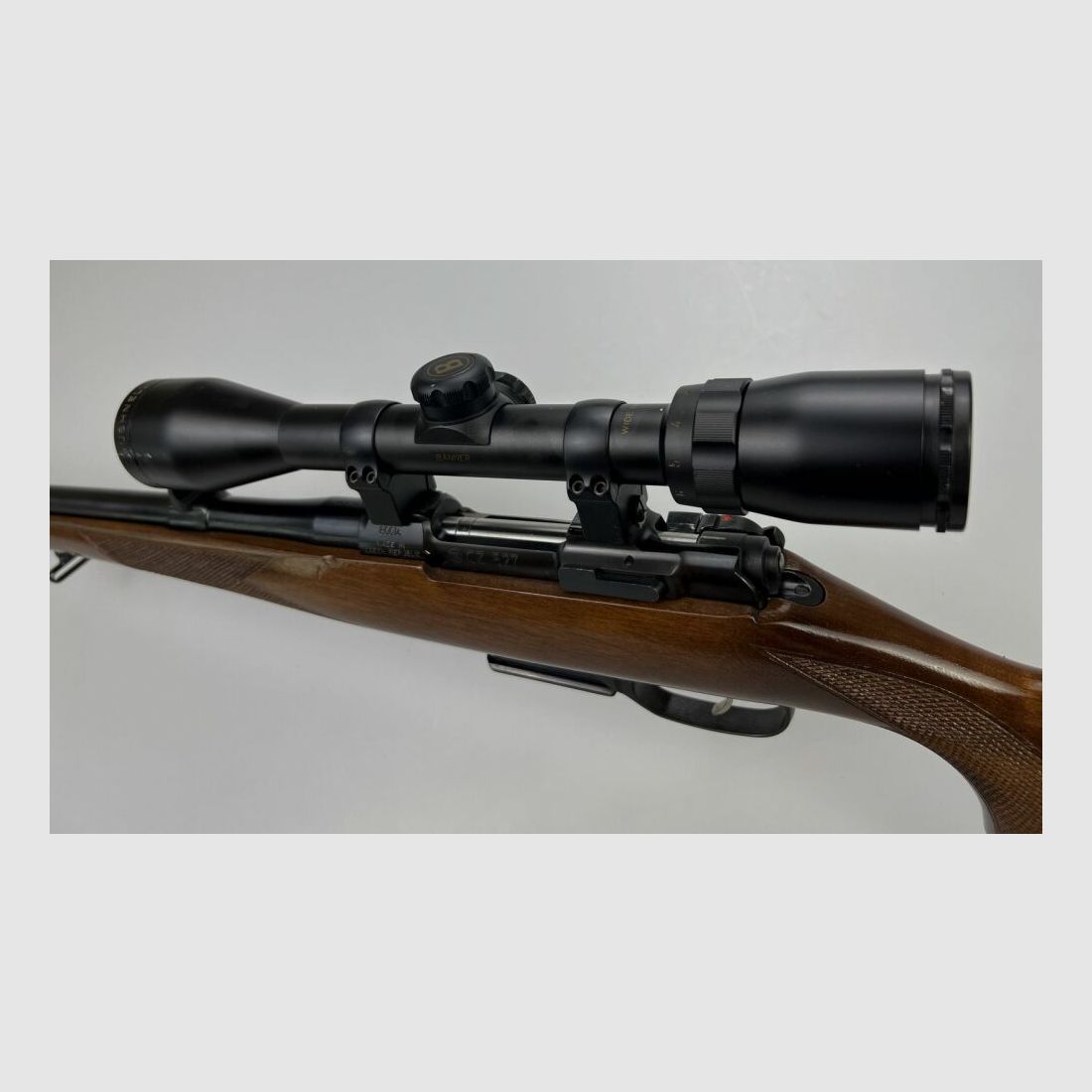 CZ 527