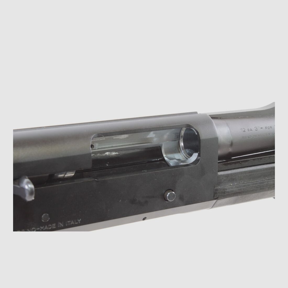 Escopeta semiautomática Benelli M3 - 12/76