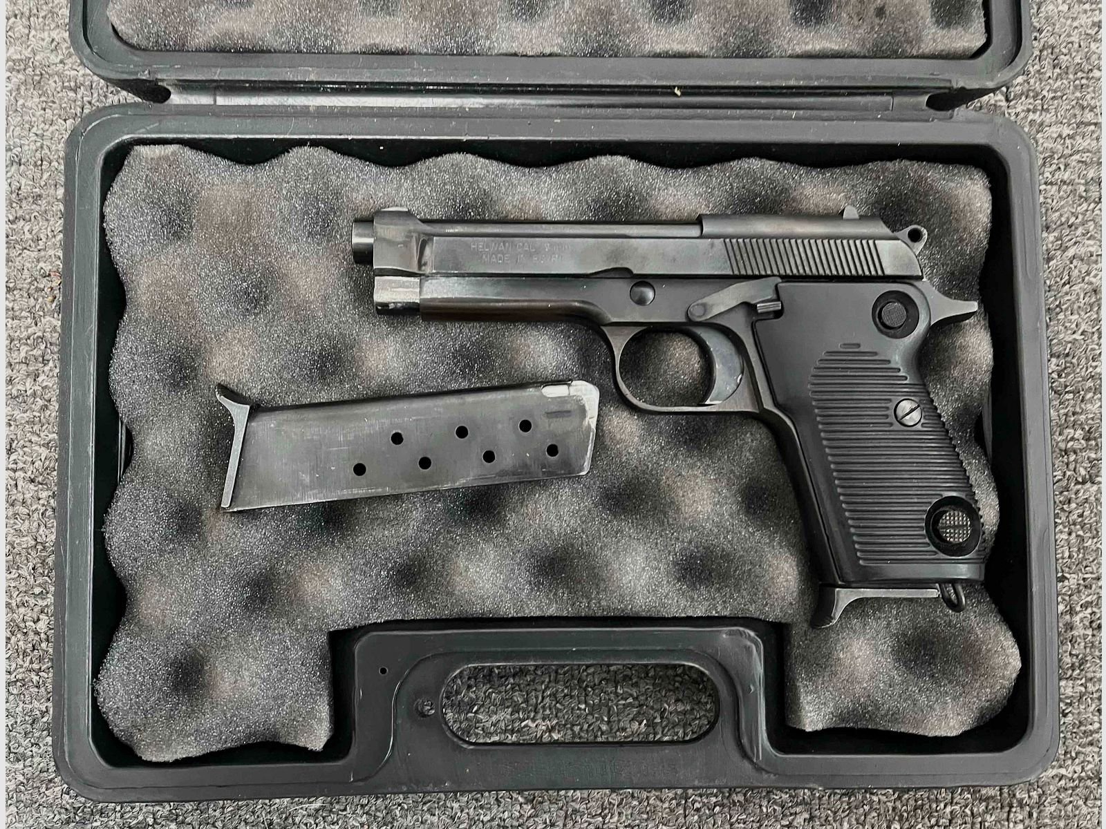 Helwan 9mm / Beretta 92 Nachbau