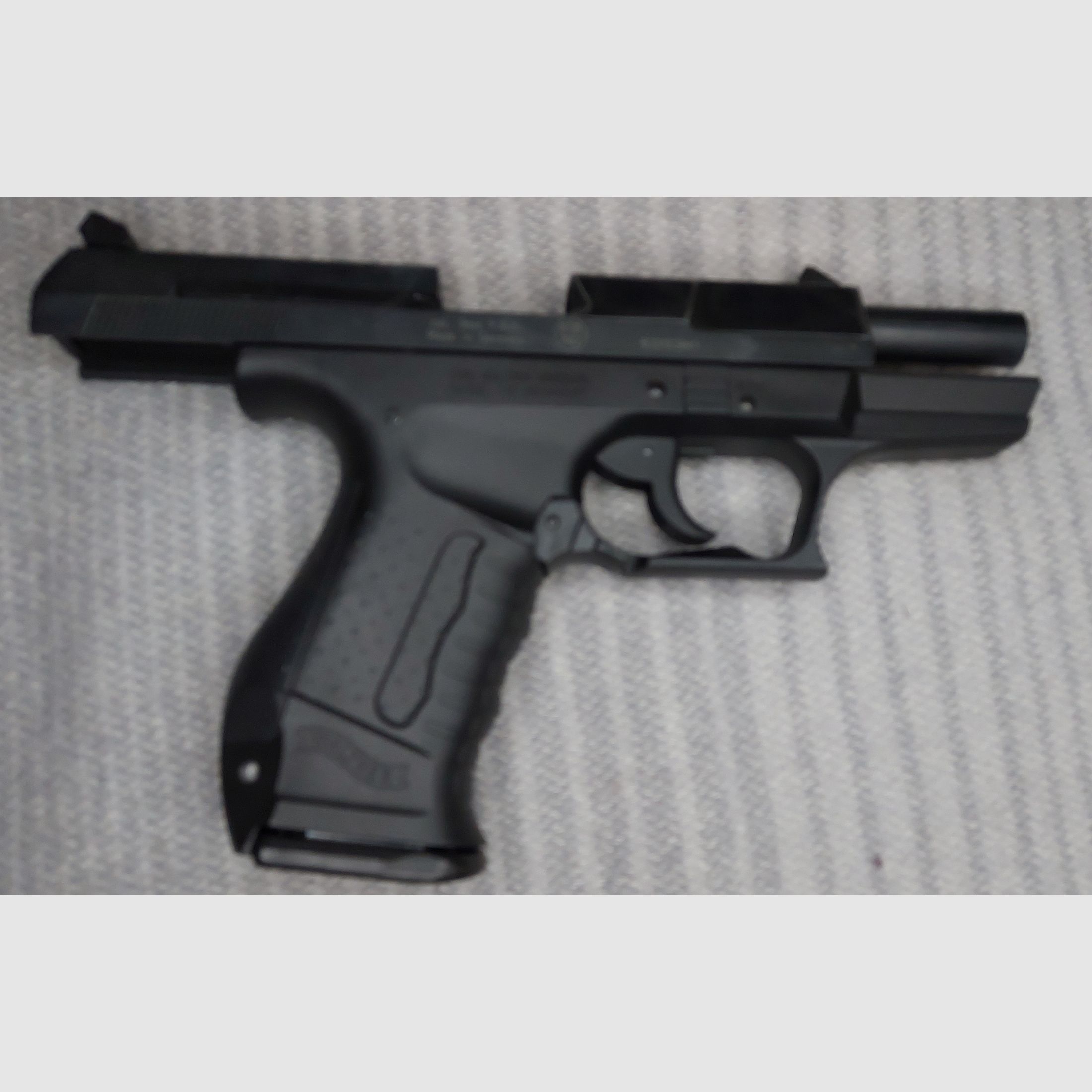 Walther P99 Schreckschuss Pistole 9mm P.A.K. (PTB 762) P 99 mit Foster Lederholster