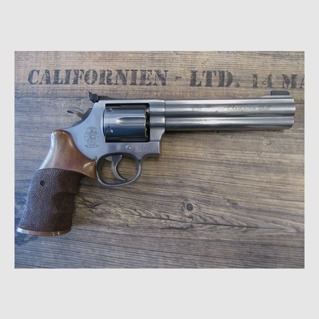 Smith & Wesson 686 Target Champion